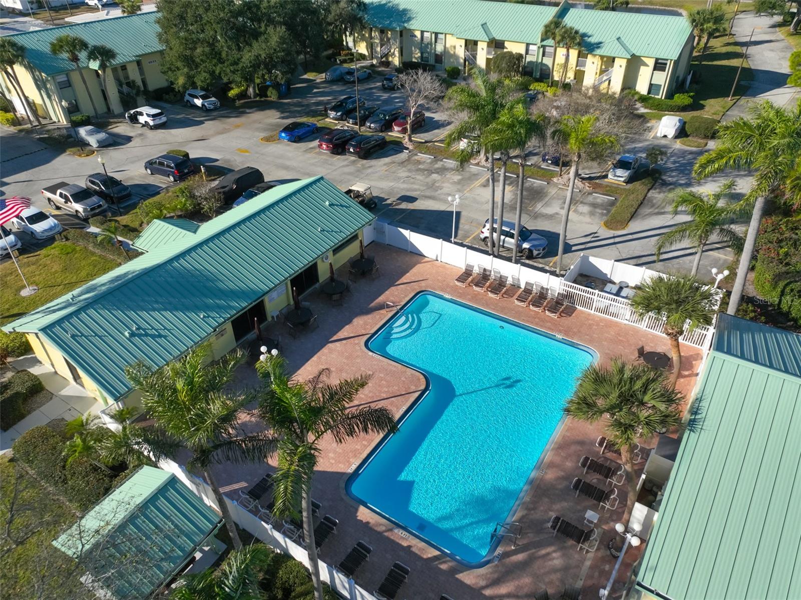 Image 27 of 38 For 6077 113th Street 610