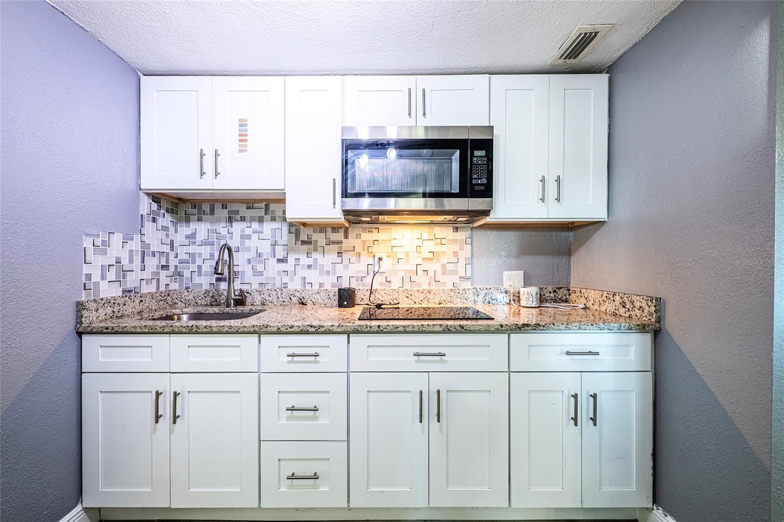 Image 31 of 56 For 12300 Partridge Hill Row