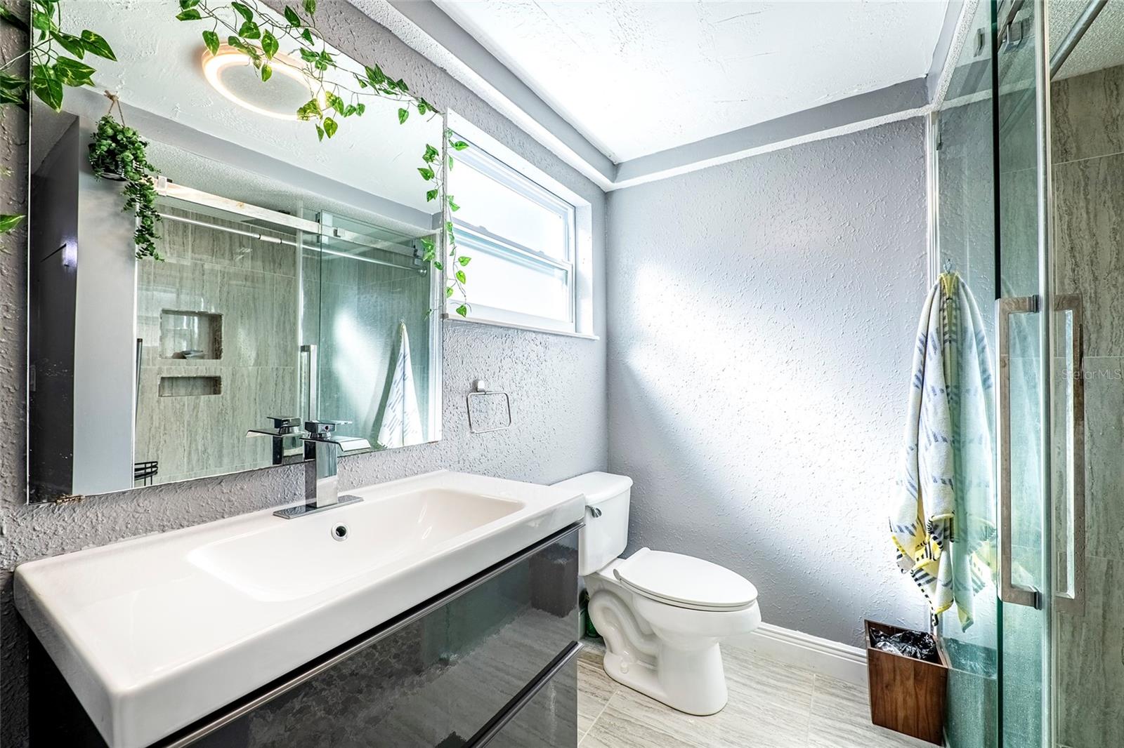 Image 32 of 56 For 12300 Partridge Hill Row