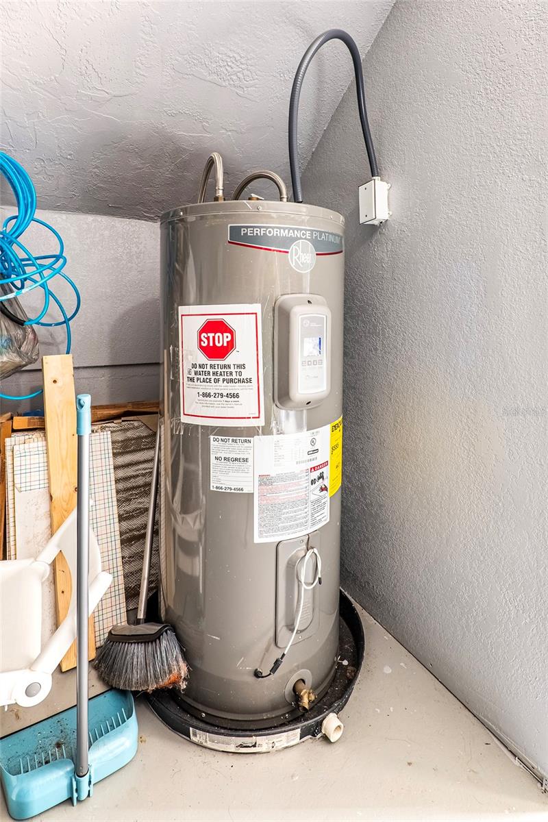 Image 43 of 56 For 12300 Partridge Hill Row