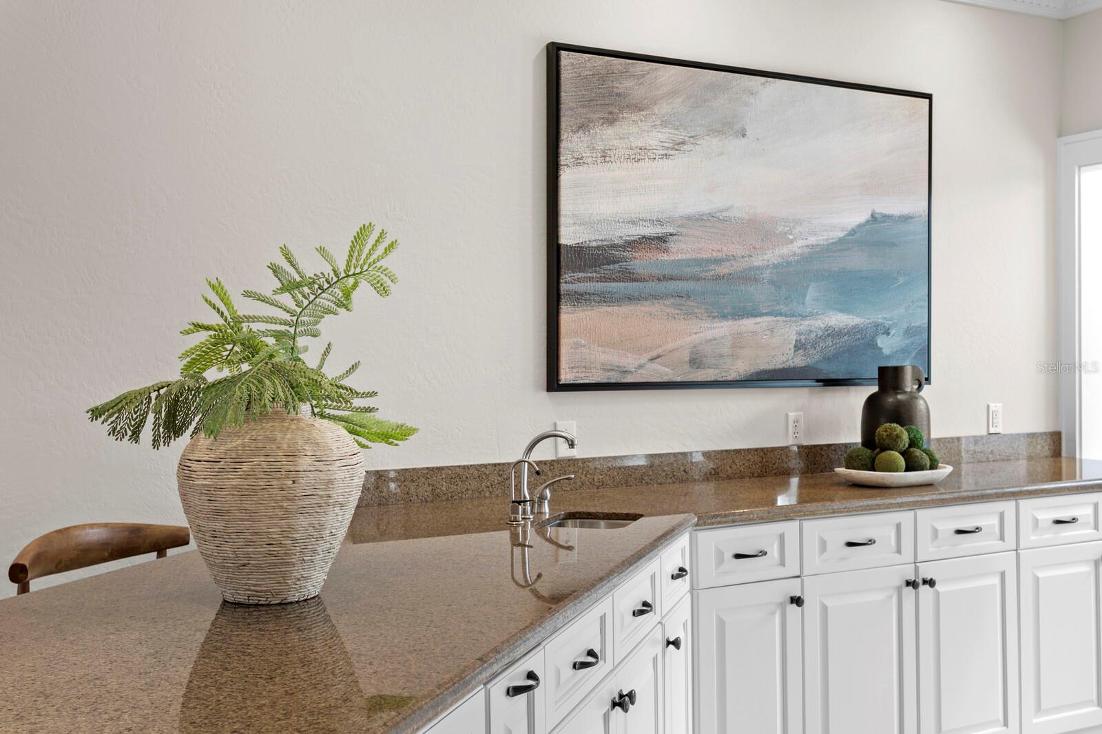 Listing photo id 16 for 446 13th Avenue Ne