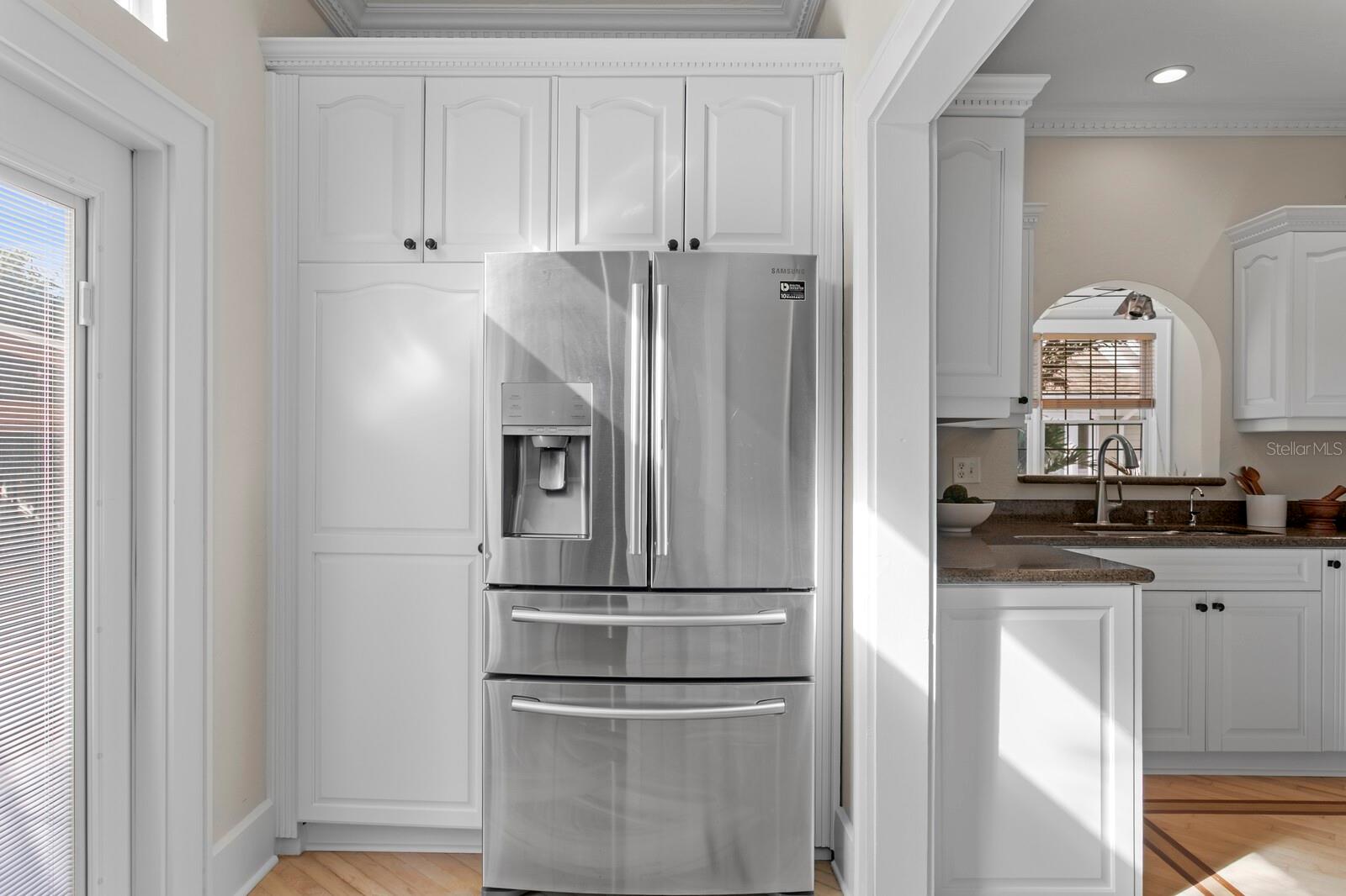 Listing photo id 18 for 446 13th Avenue Ne