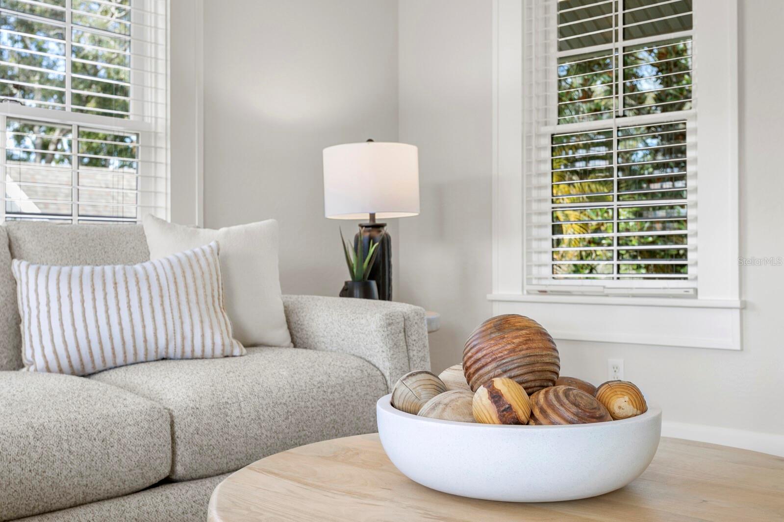 Listing photo id 23 for 446 13th Avenue Ne