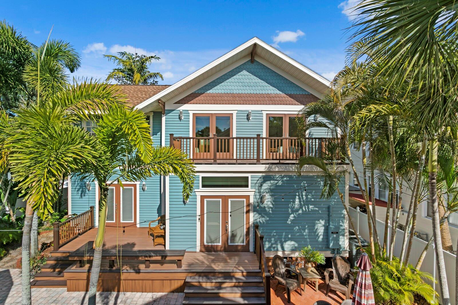 Listing photo id 24 for 446 13th Avenue Ne