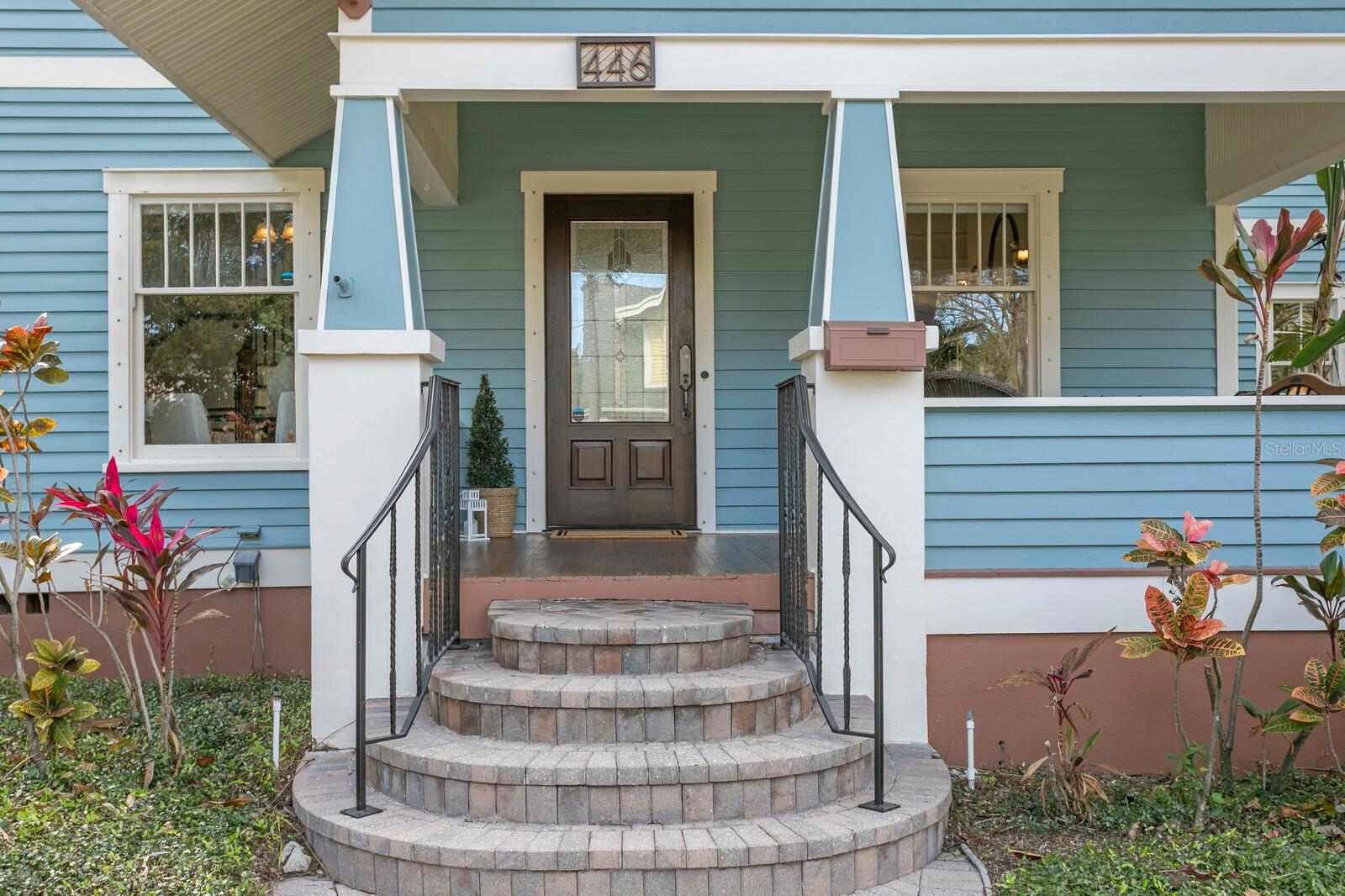 Listing photo id 42 for 446 13th Avenue Ne