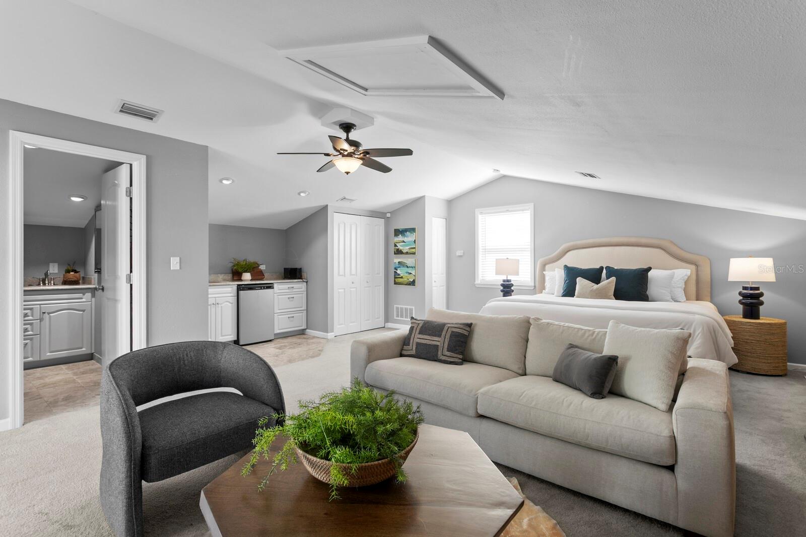 Listing photo id 44 for 446 13th Avenue Ne