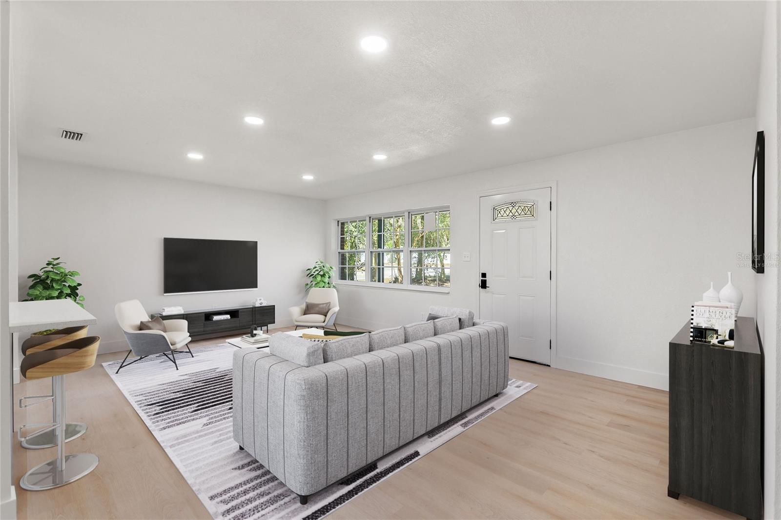 Listing photo id 14 for 2934 Bella Vista Street