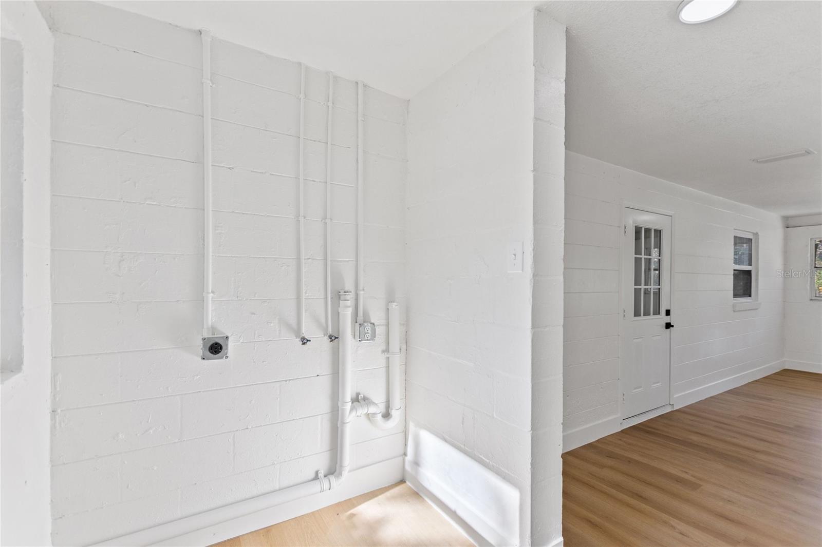 Listing photo id 31 for 2934 Bella Vista Street