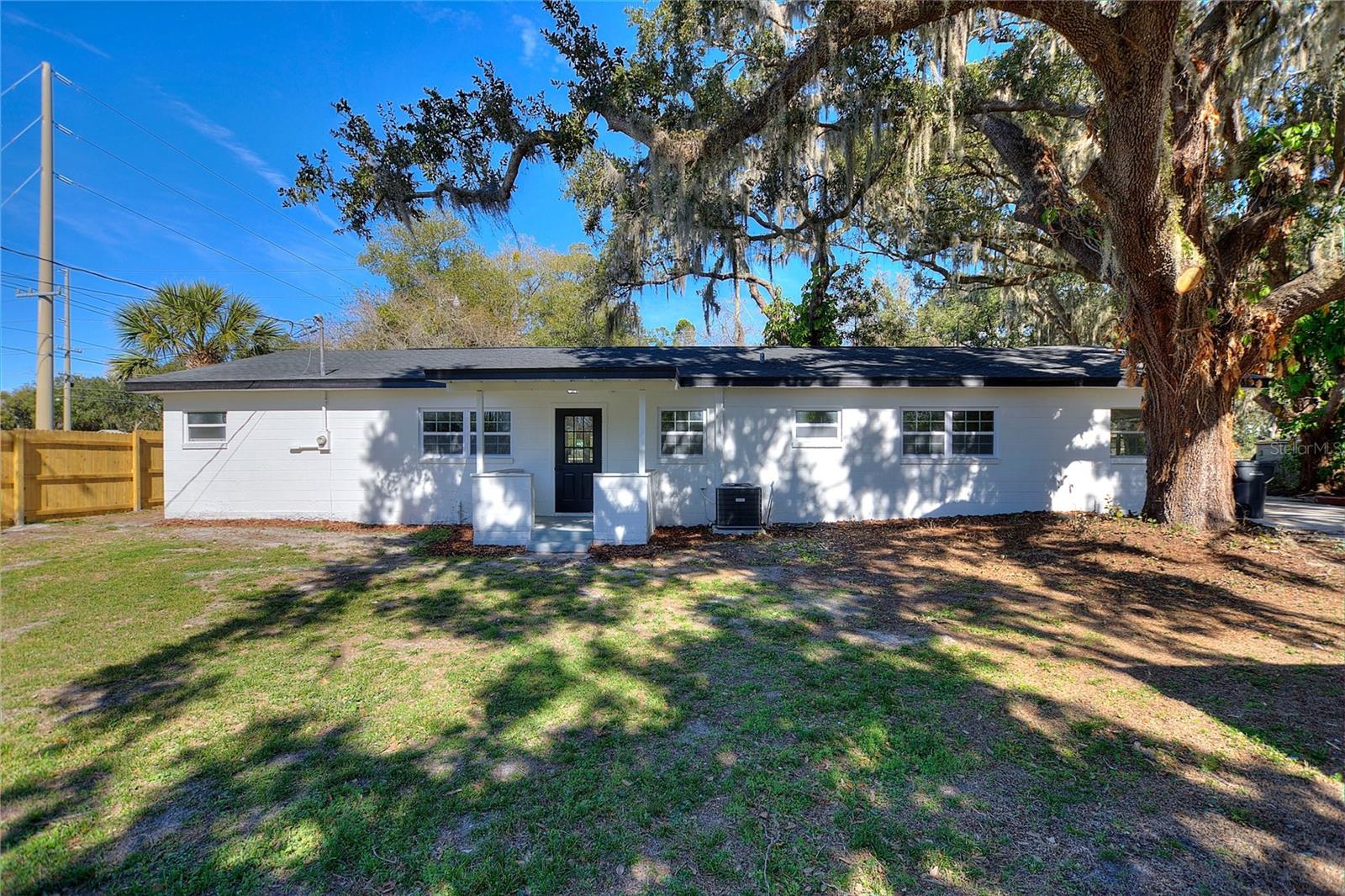 Listing photo id 6 for 2934 Bella Vista Street