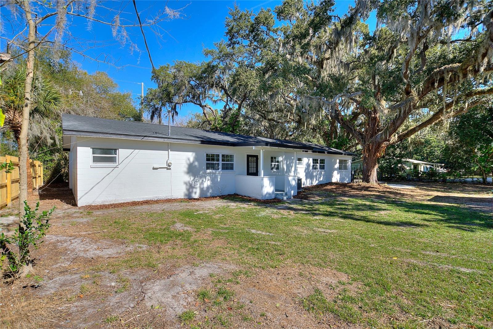 Listing photo id 7 for 2934 Bella Vista Street