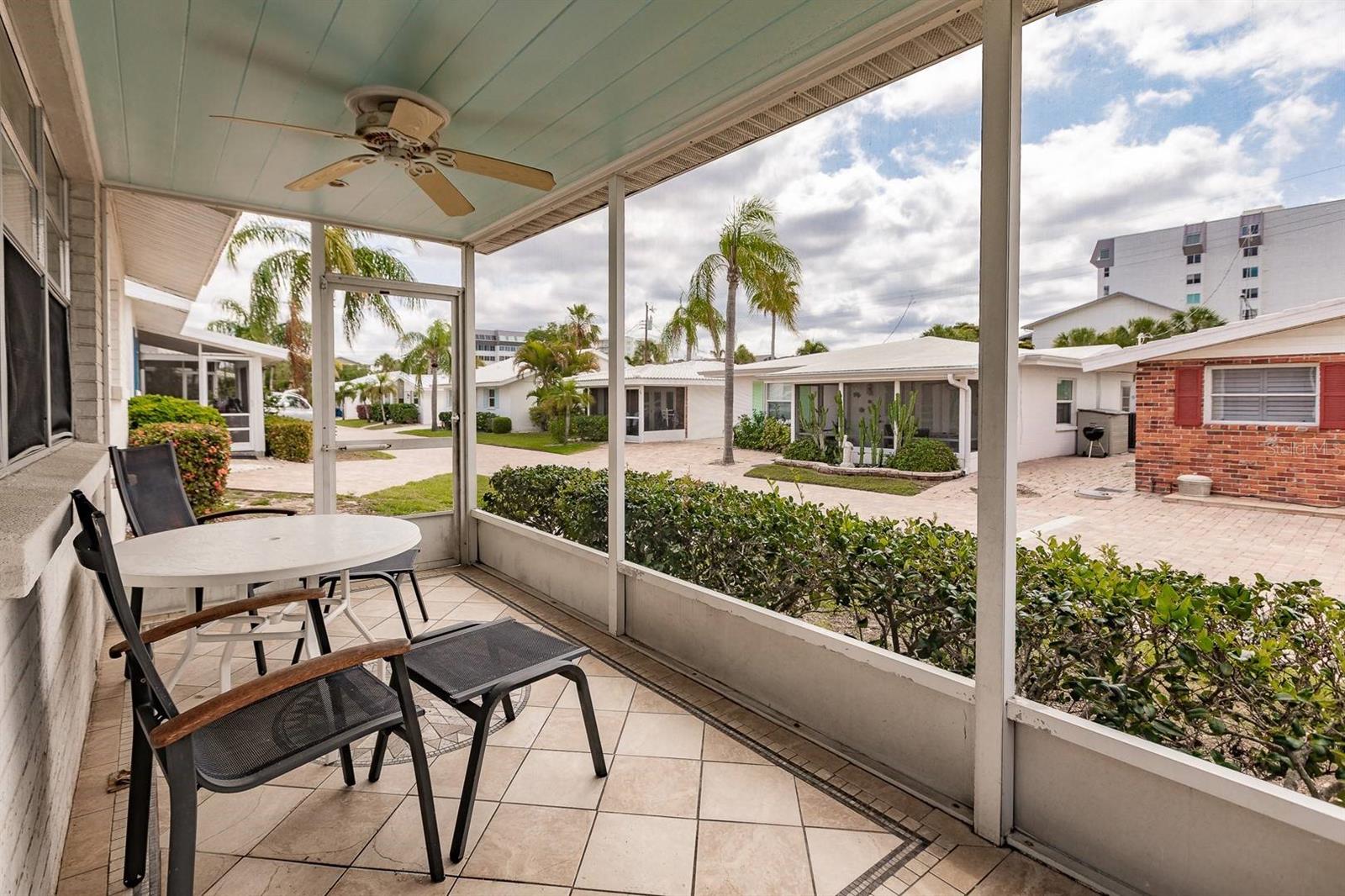 Image 10 of 12 For 6020 Midnight Pass Road 59