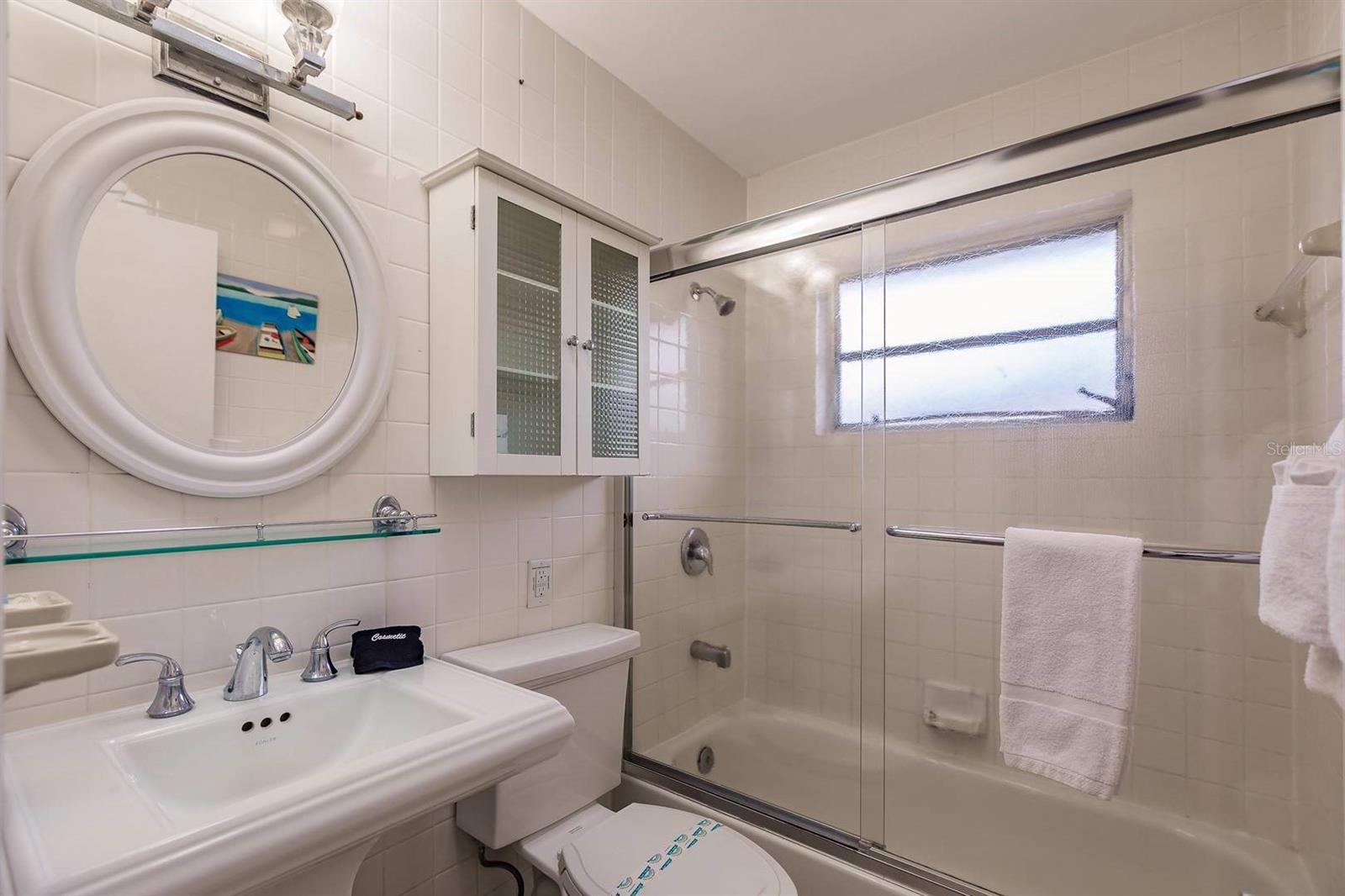 Image 9 of 12 For 6020 Midnight Pass Road 59