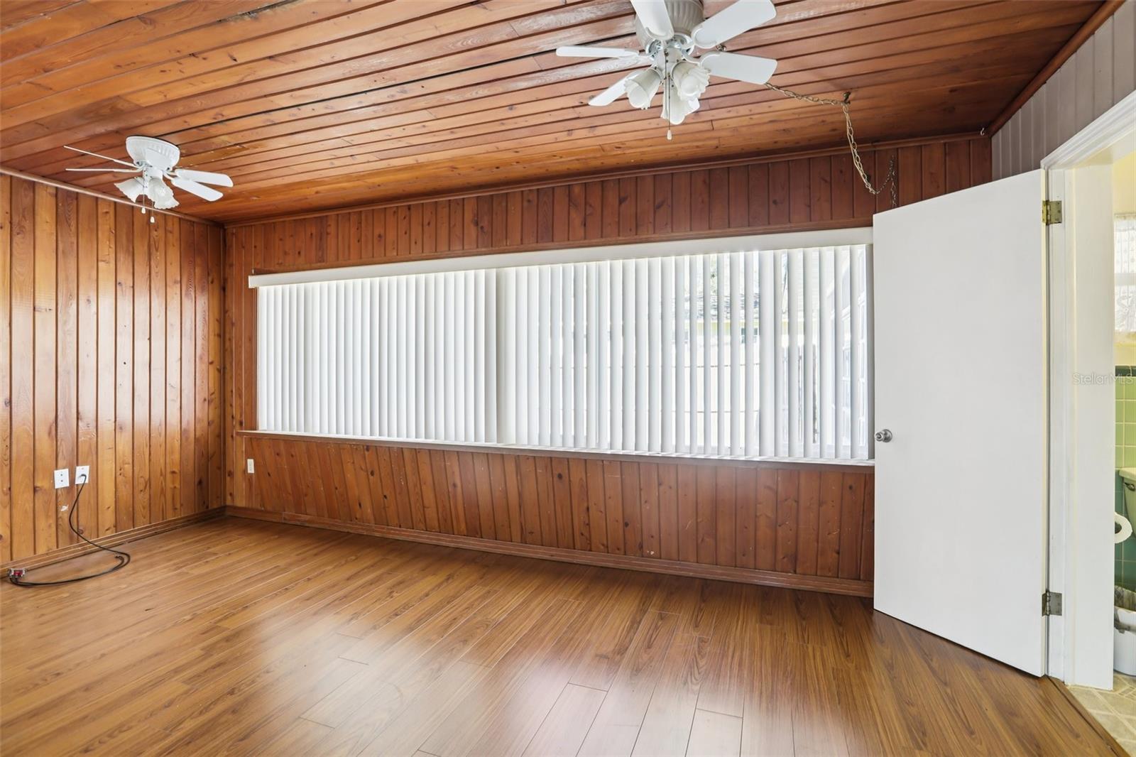 Image 13 of 38 For 33137 Cercelia Road