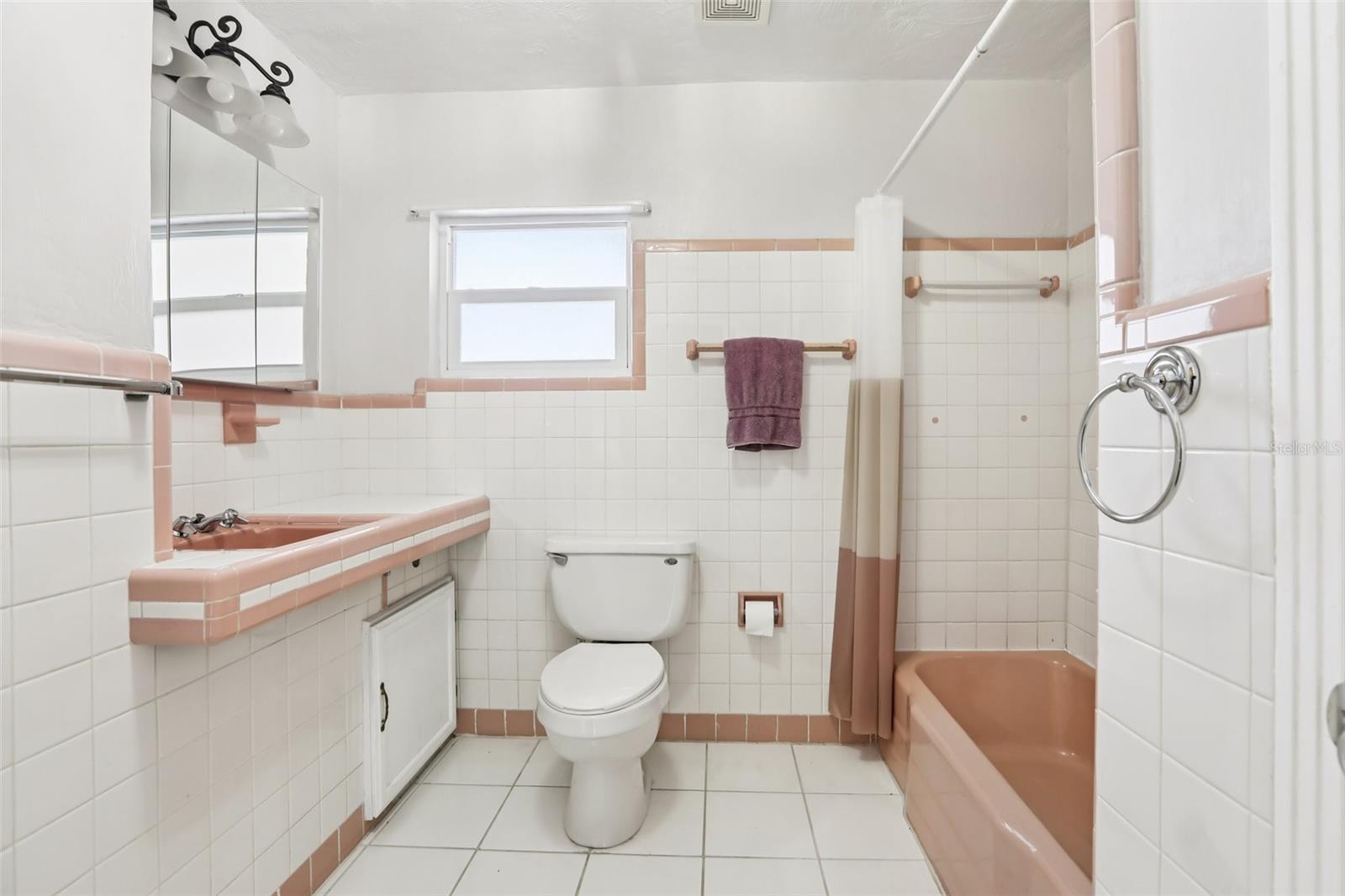 Image 17 of 38 For 33137 Cercelia Road