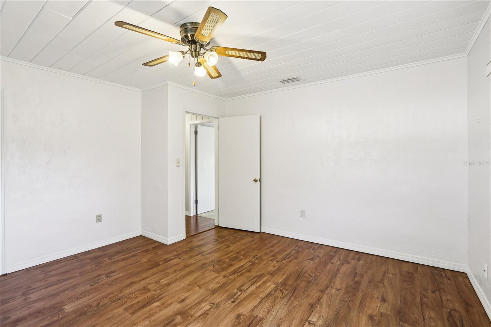 Image 21 of 38 For 33137 Cercelia Road