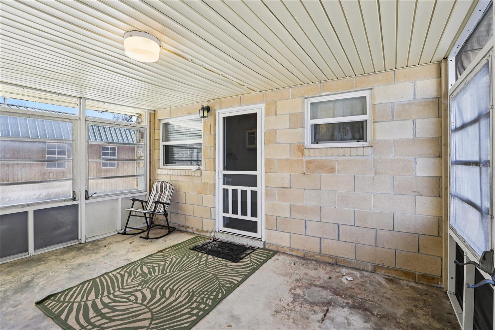 Image 23 of 38 For 33137 Cercelia Road