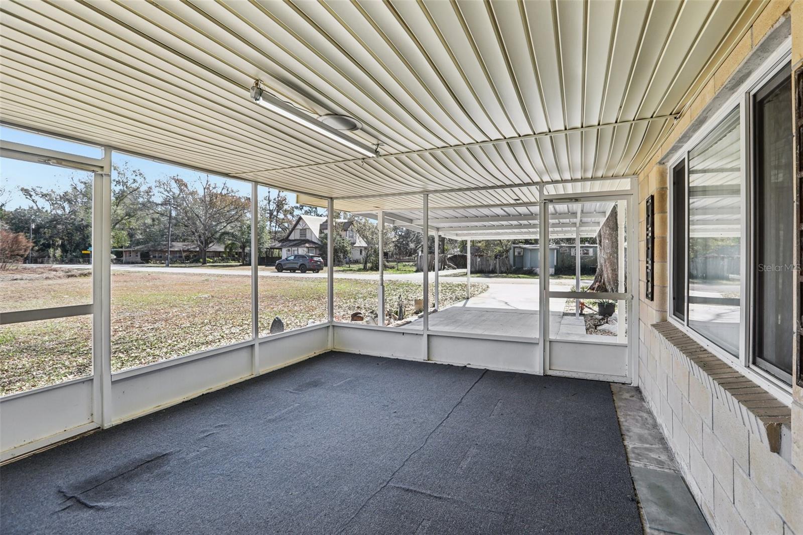 Image 24 of 38 For 33137 Cercelia Road