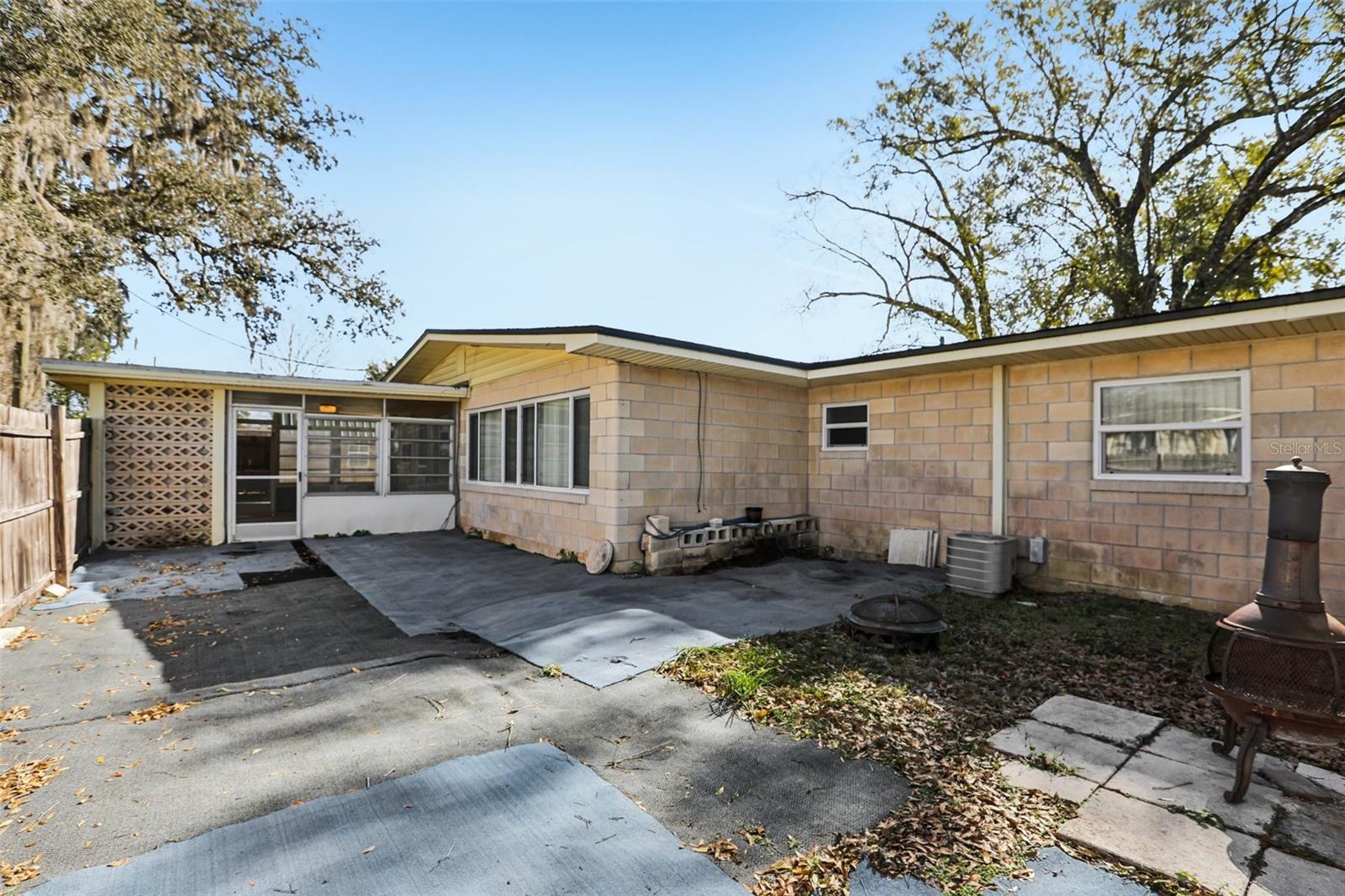 Image 29 of 38 For 33137 Cercelia Road