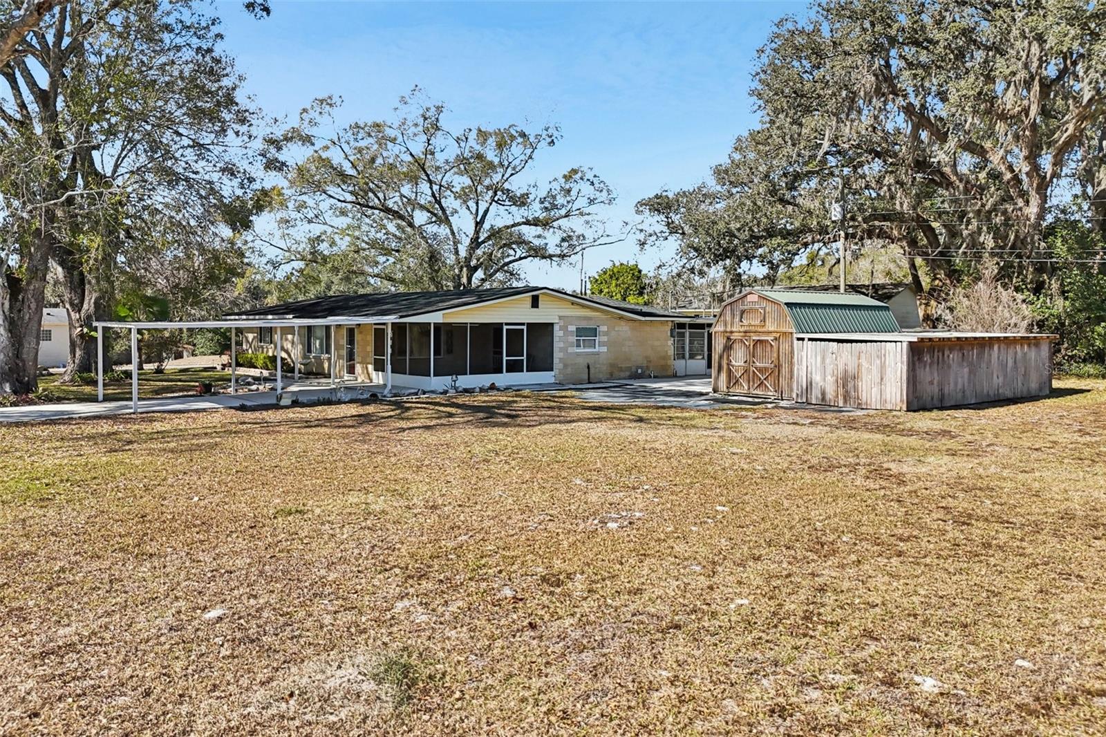 Image 31 of 38 For 33137 Cercelia Road