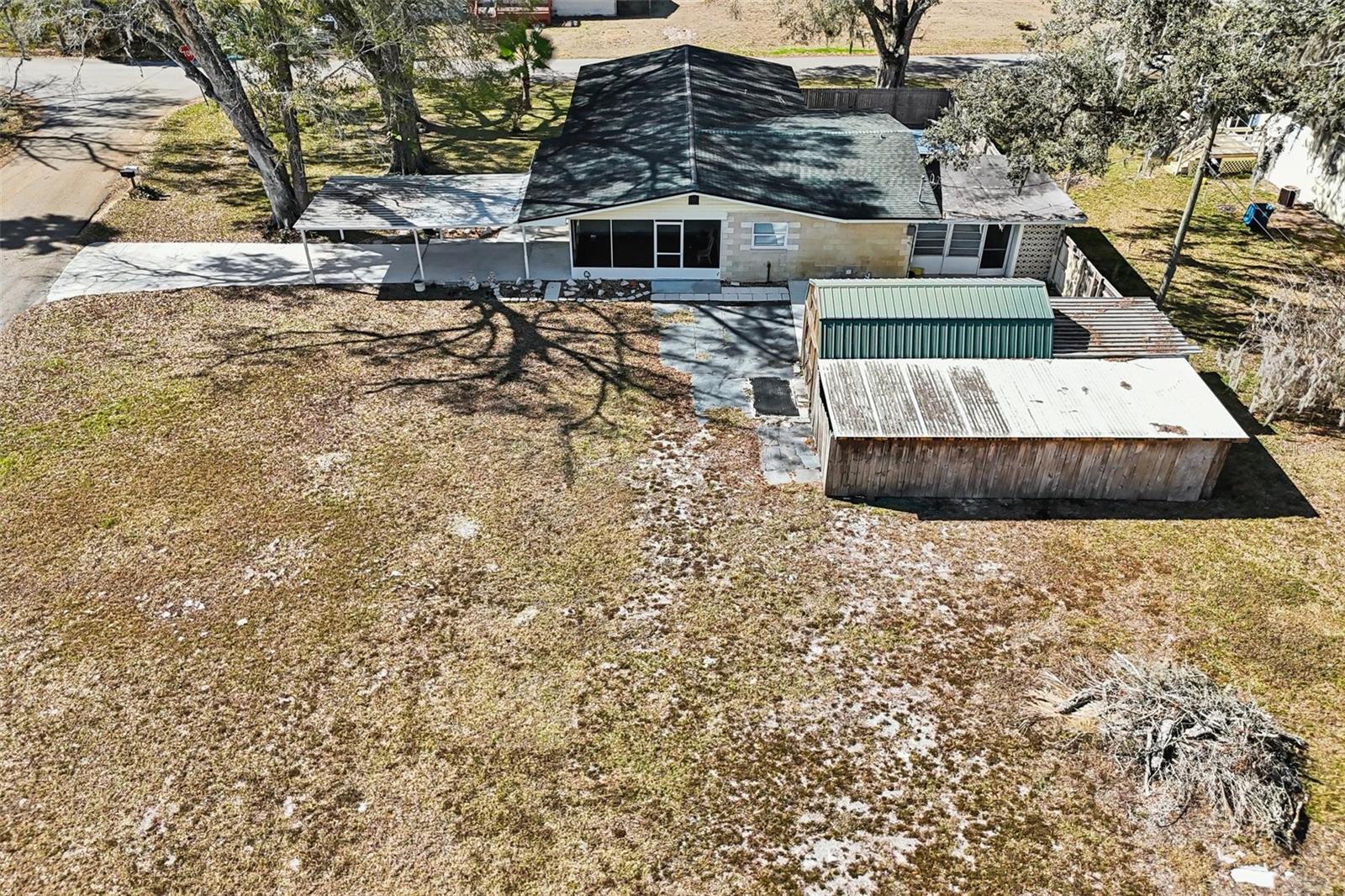 Image 32 of 38 For 33137 Cercelia Road