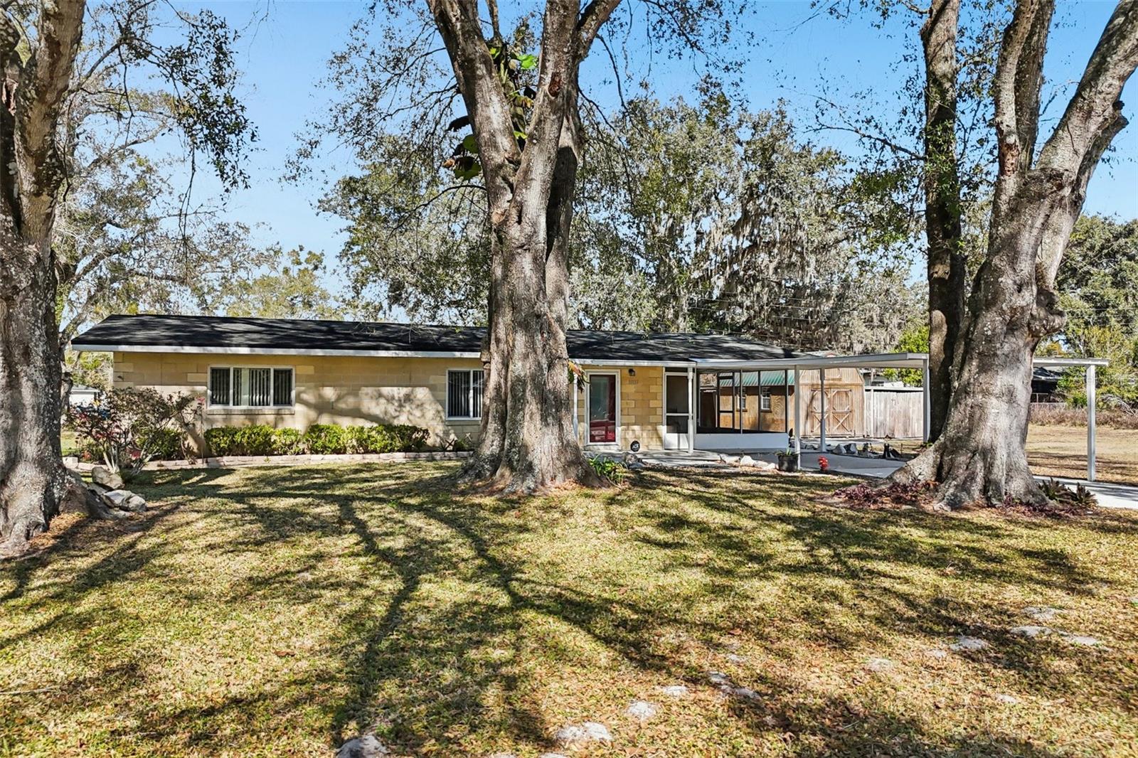 Image 34 of 38 For 33137 Cercelia Road