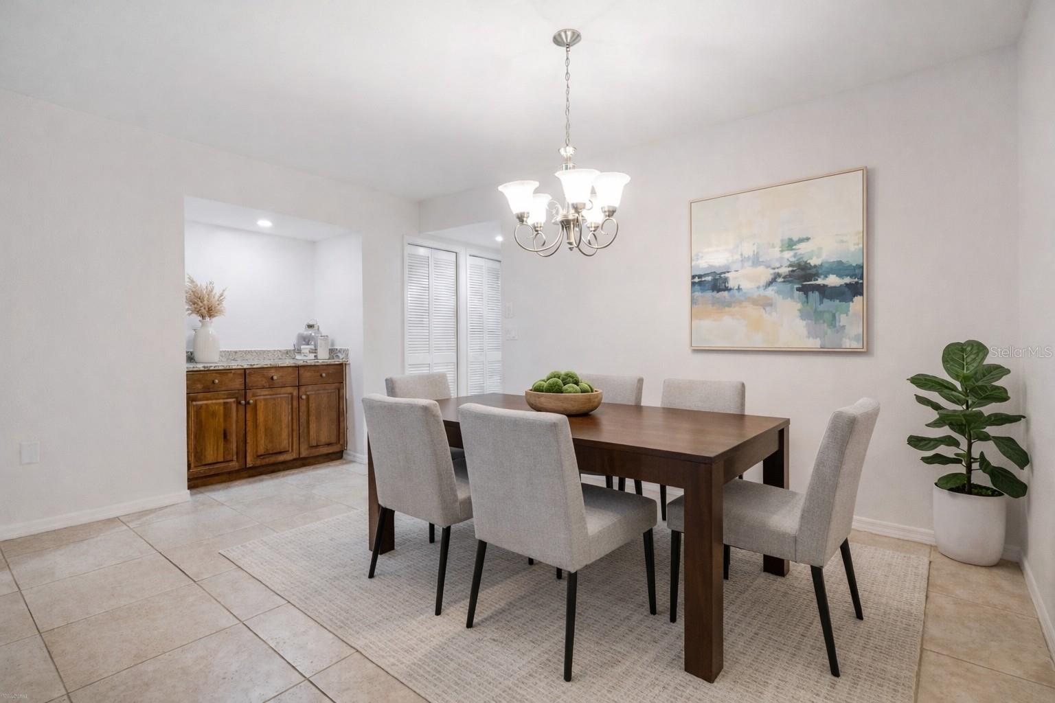 Image 10 of 34 For 2020 Lakeview Drive 105