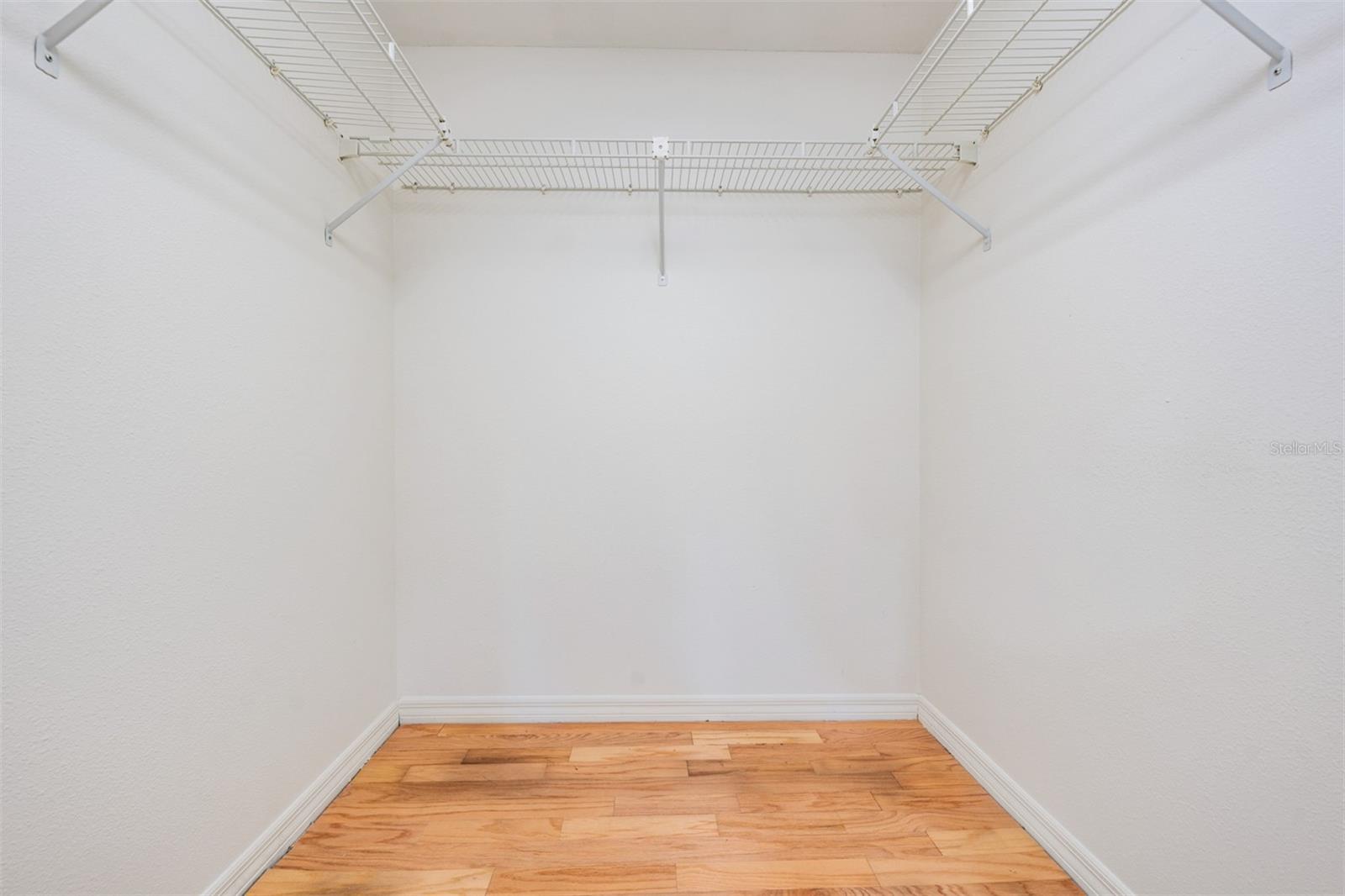 Image 18 of 34 For 2020 Lakeview Drive 105