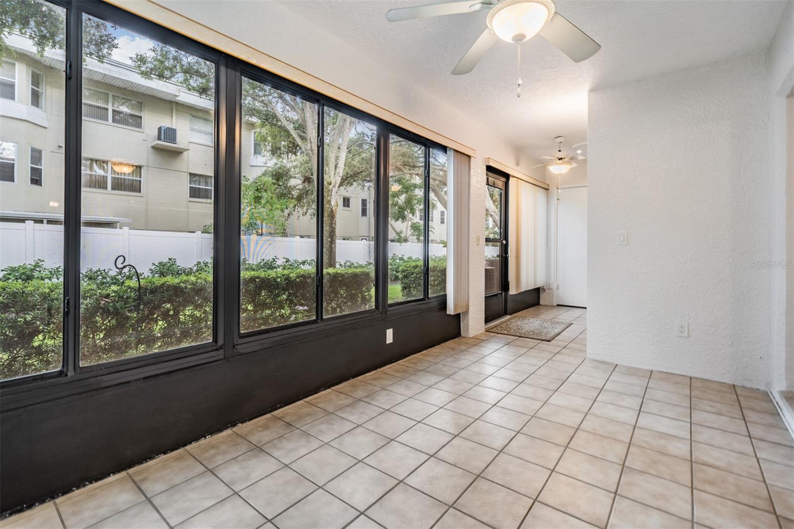 Image 24 of 34 For 2020 Lakeview Drive 105