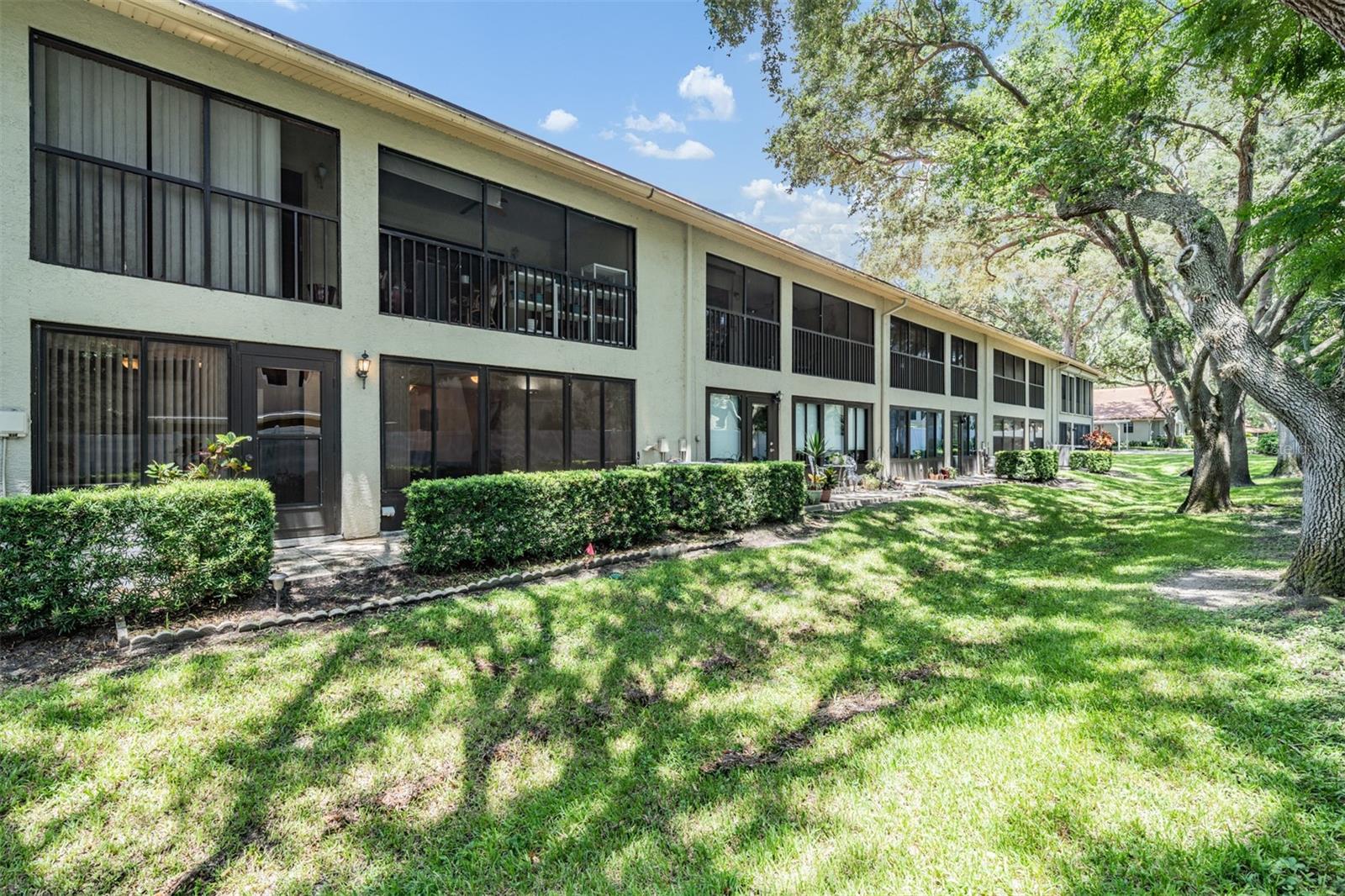 Image 25 of 34 For 2020 Lakeview Drive 105