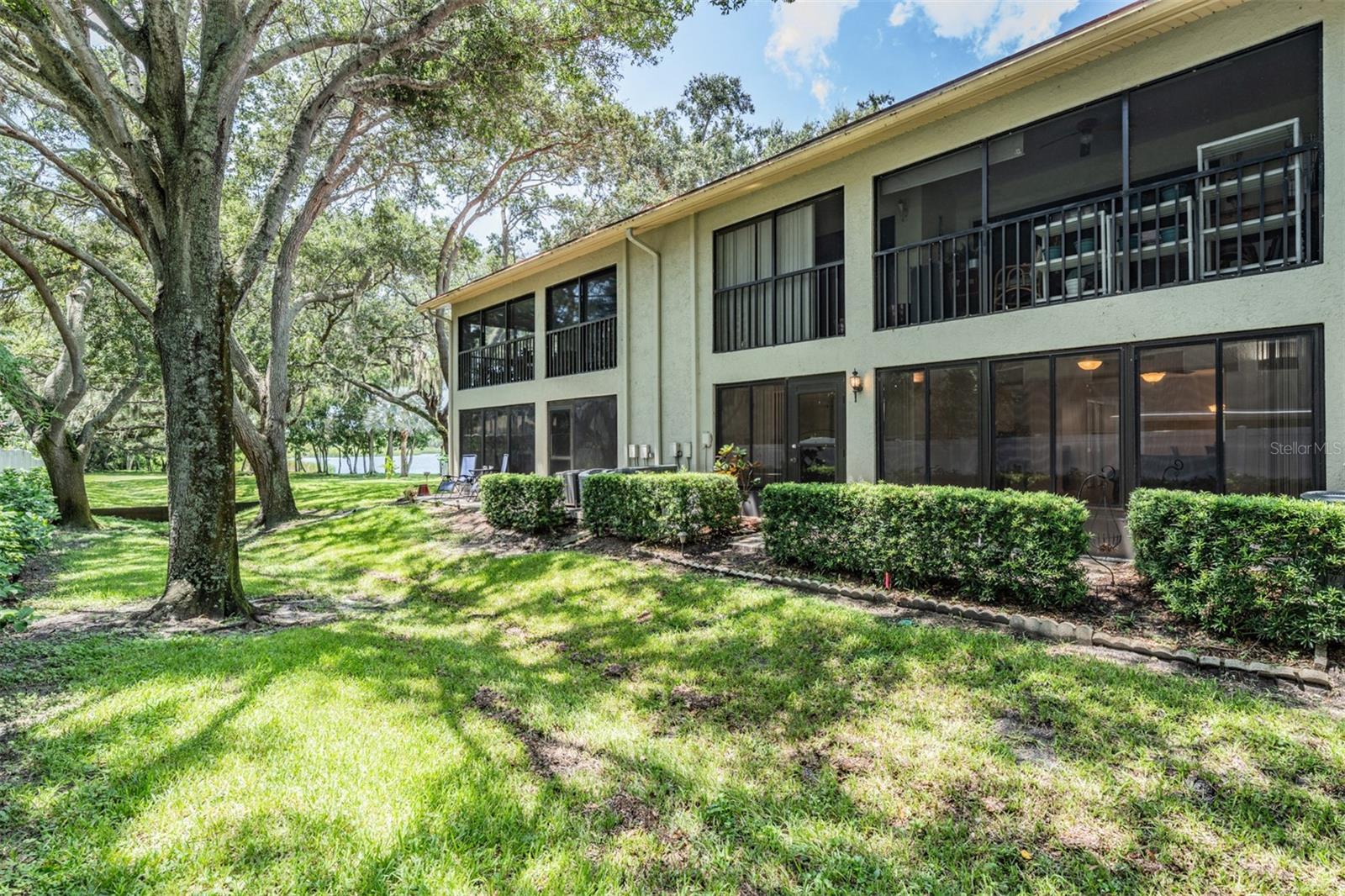 Image 26 of 34 For 2020 Lakeview Drive 105