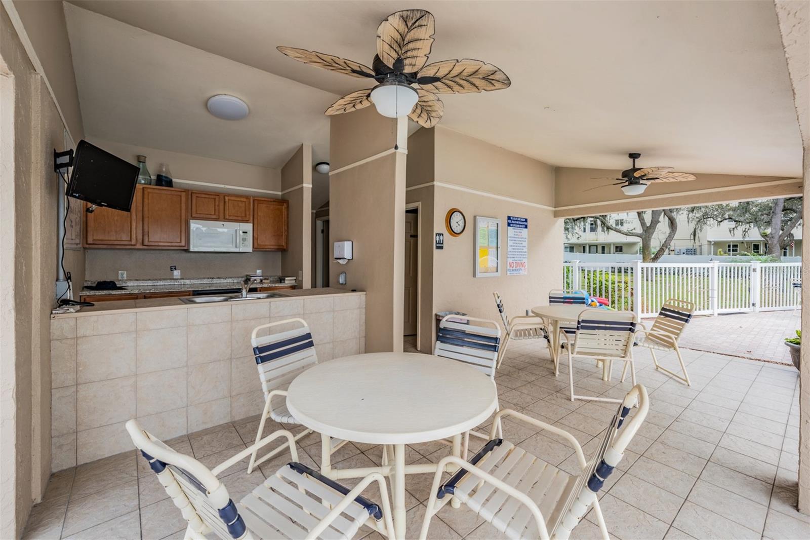 Image 31 of 34 For 2020 Lakeview Drive 105