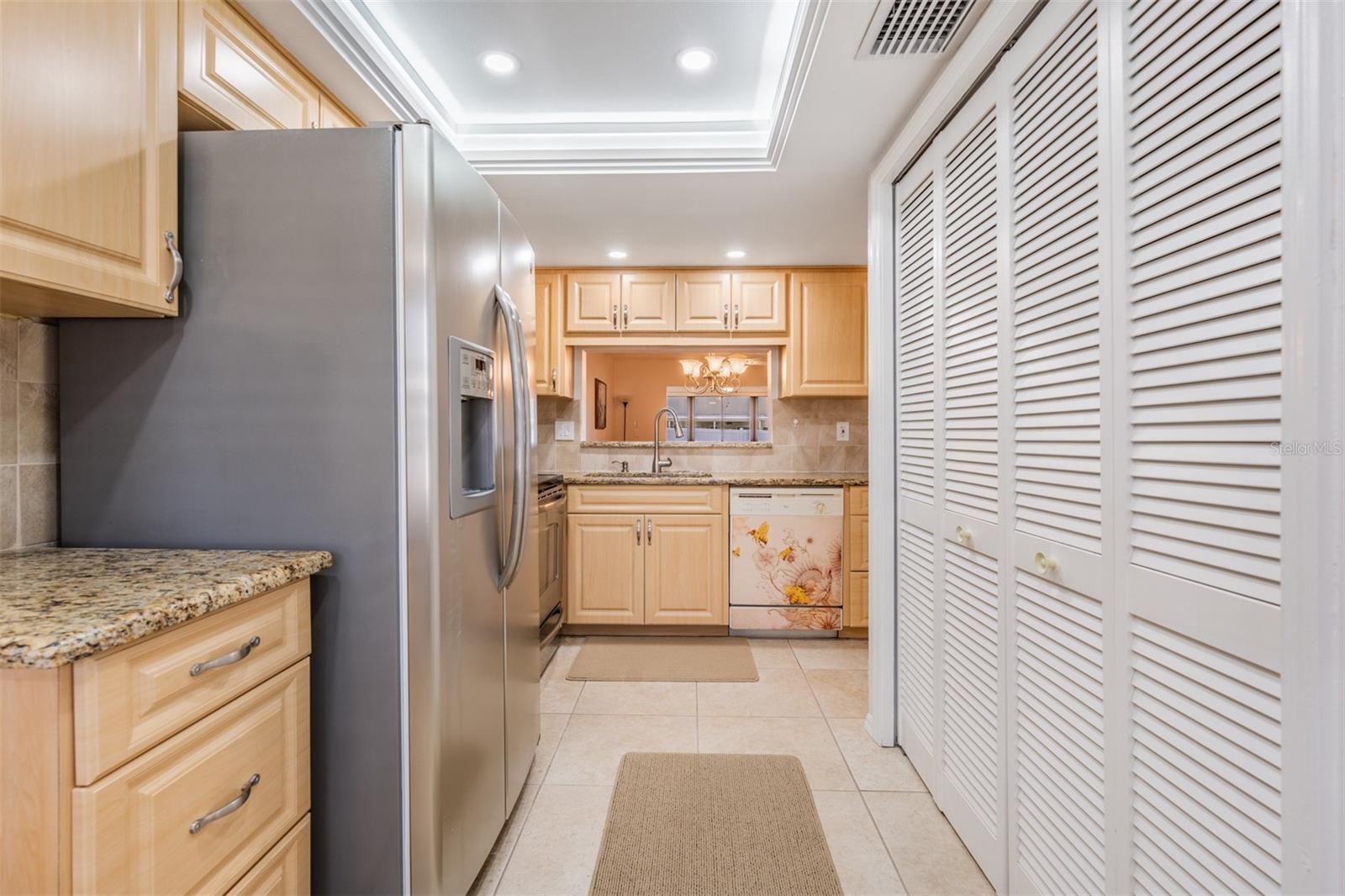 Image 8 of 34 For 2020 Lakeview Drive 105