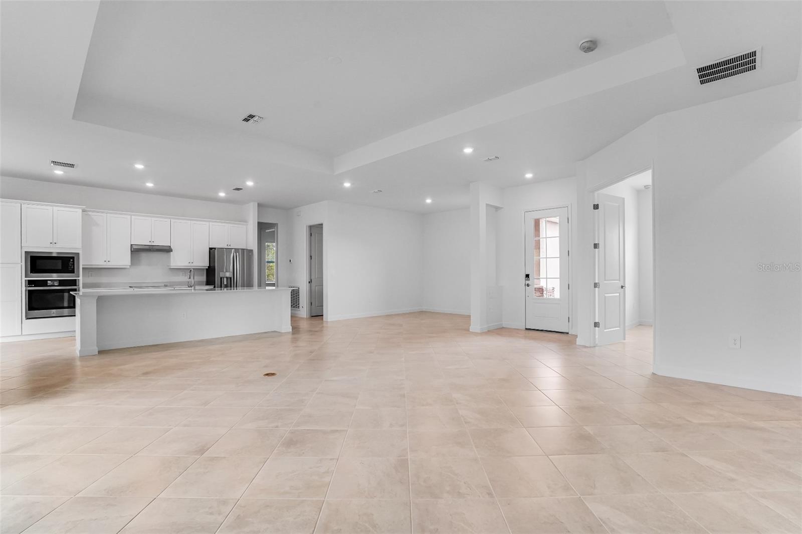 Image 10 of 31 For 8186 Dressel Street