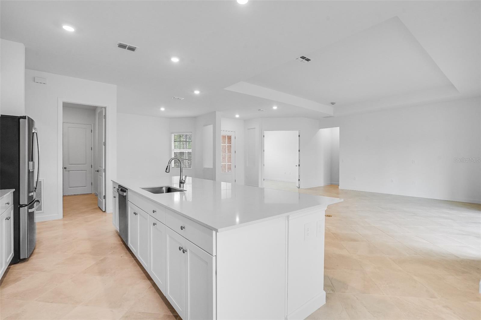 Image 15 of 31 For 8186 Dressel Street