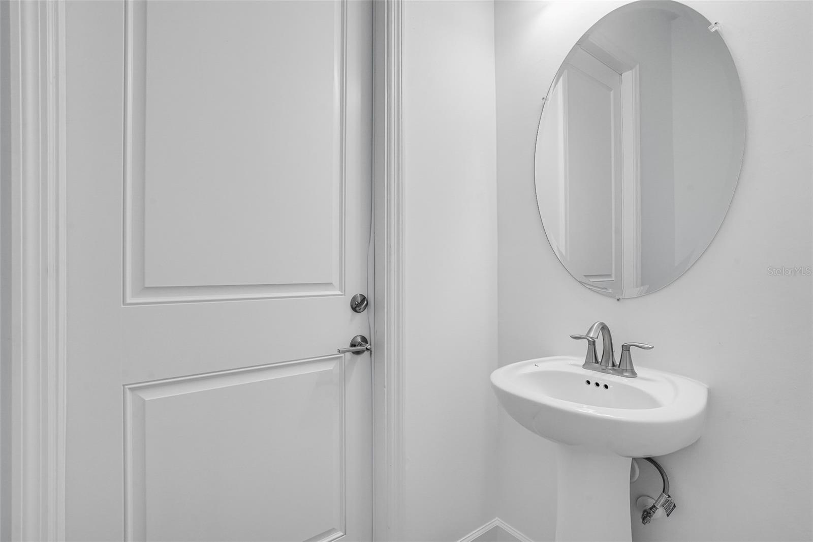 Image 24 of 31 For 8186 Dressel Street