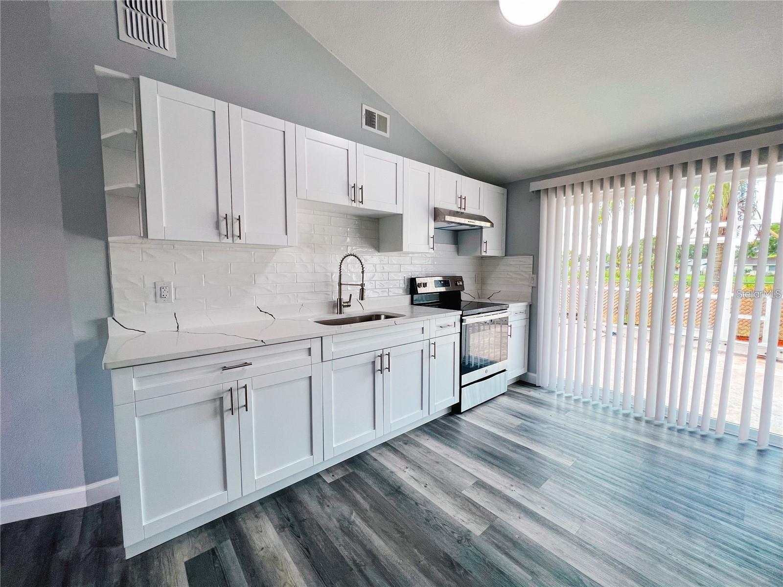 Image 3 of 12 For 10204 Bellhurst Court