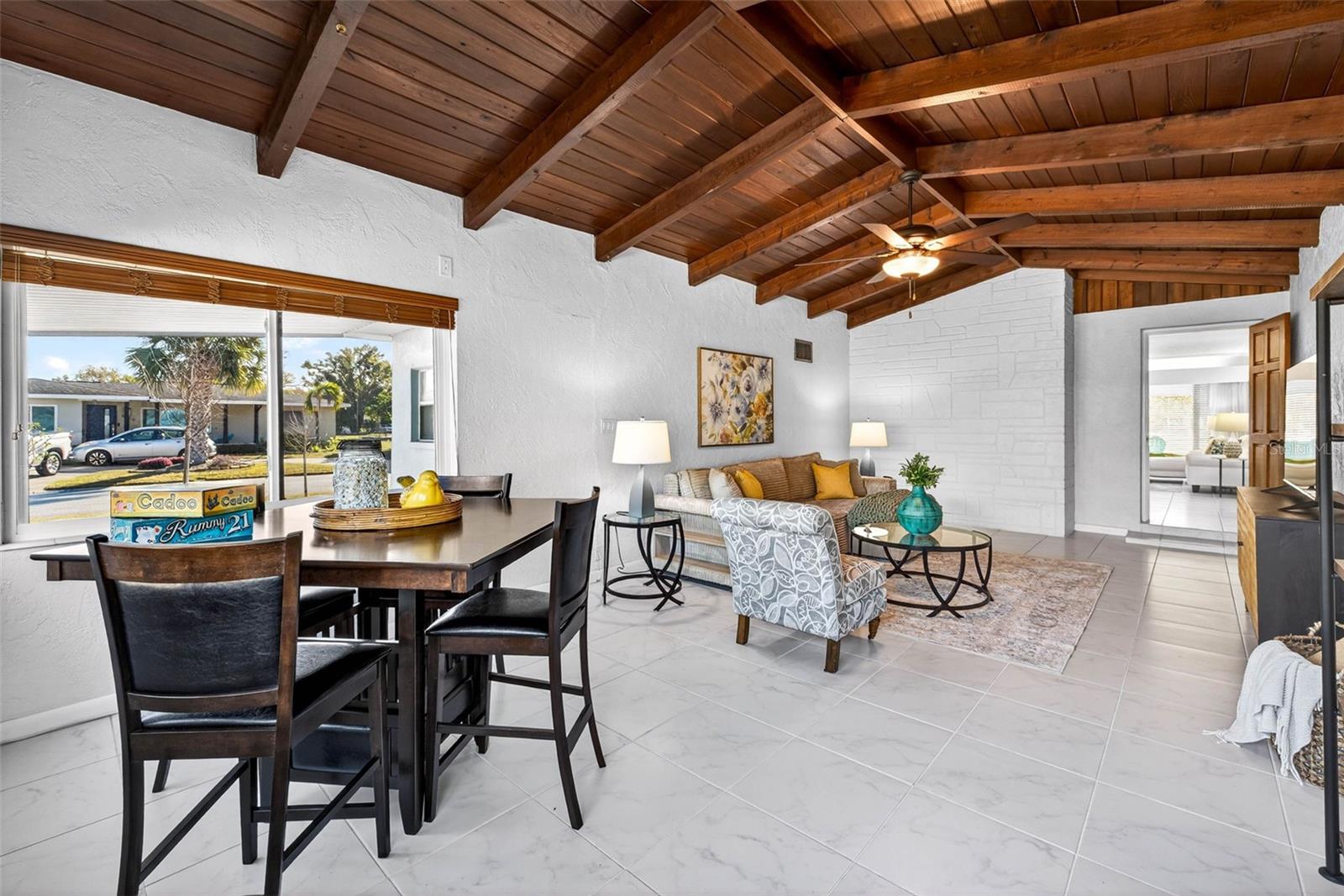 Listing photo id 19 for 6701 Burlington Avenue N