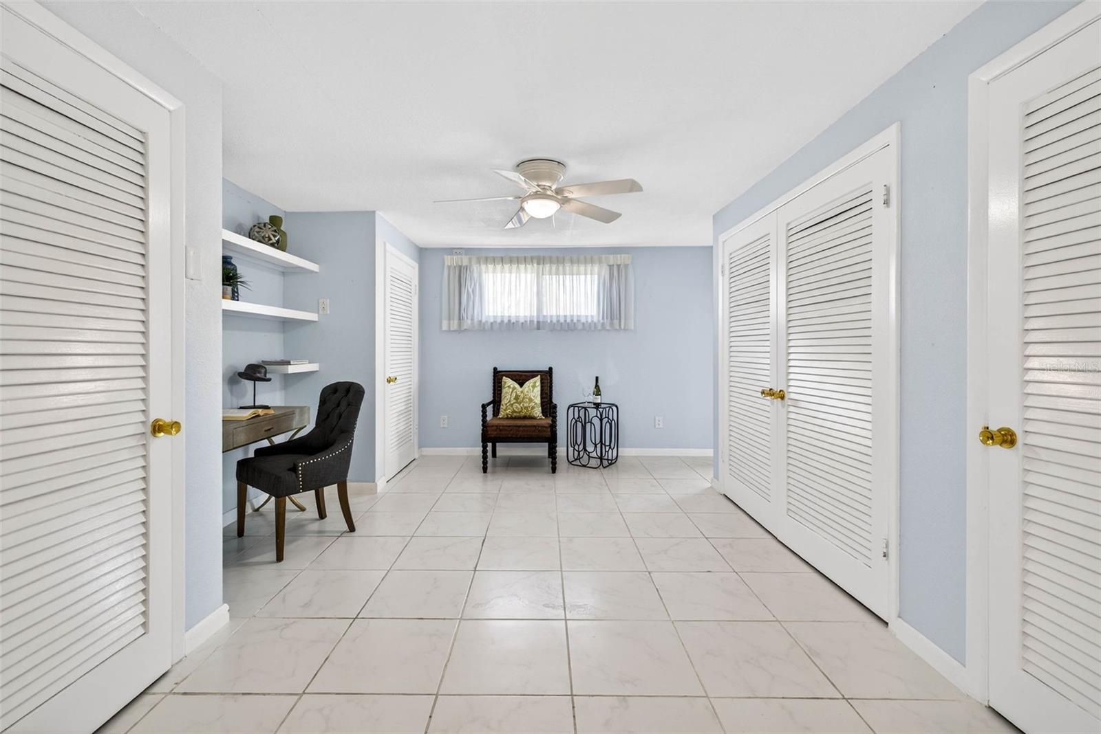 Listing photo id 25 for 6701 Burlington Avenue N