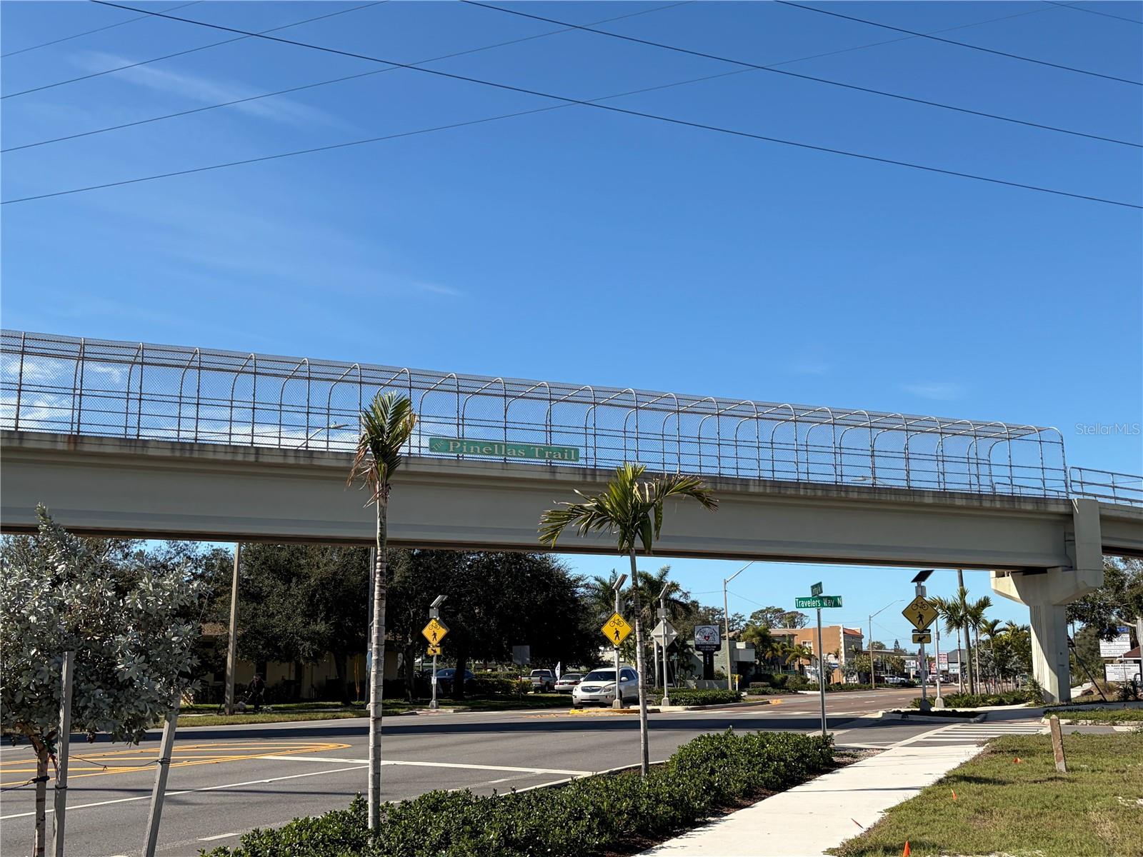 Listing photo id 35 for 6701 Burlington Avenue N