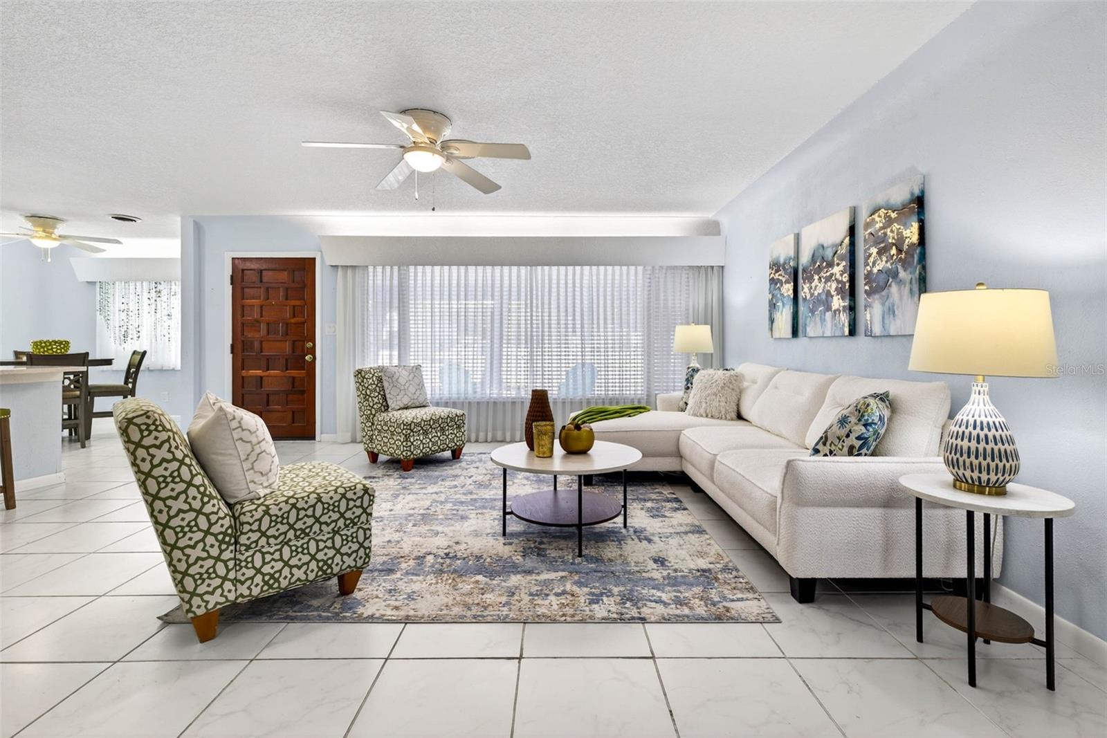 Listing photo id 7 for 6701 Burlington Avenue N