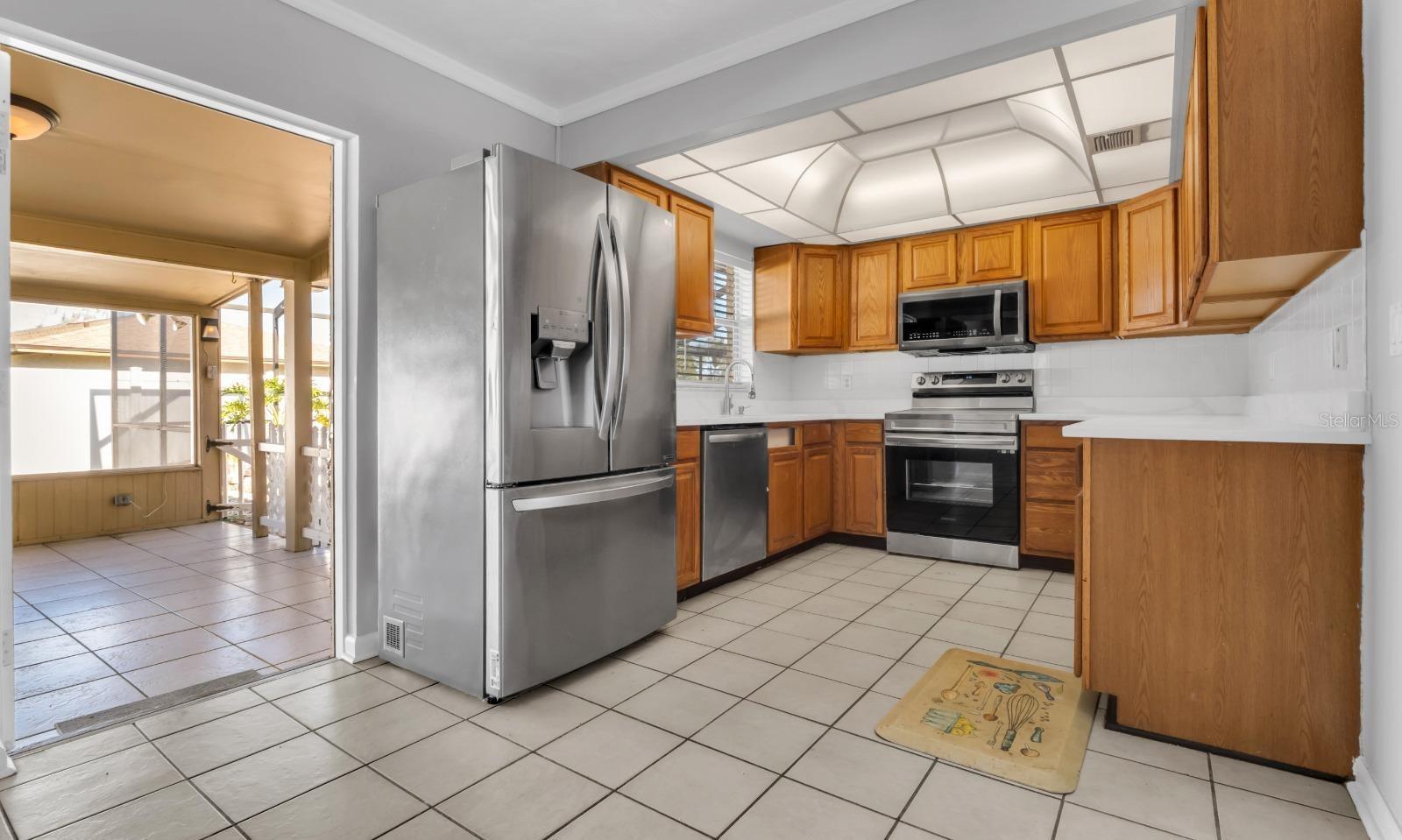 Image 18 of 55 For 520 Rooks Road