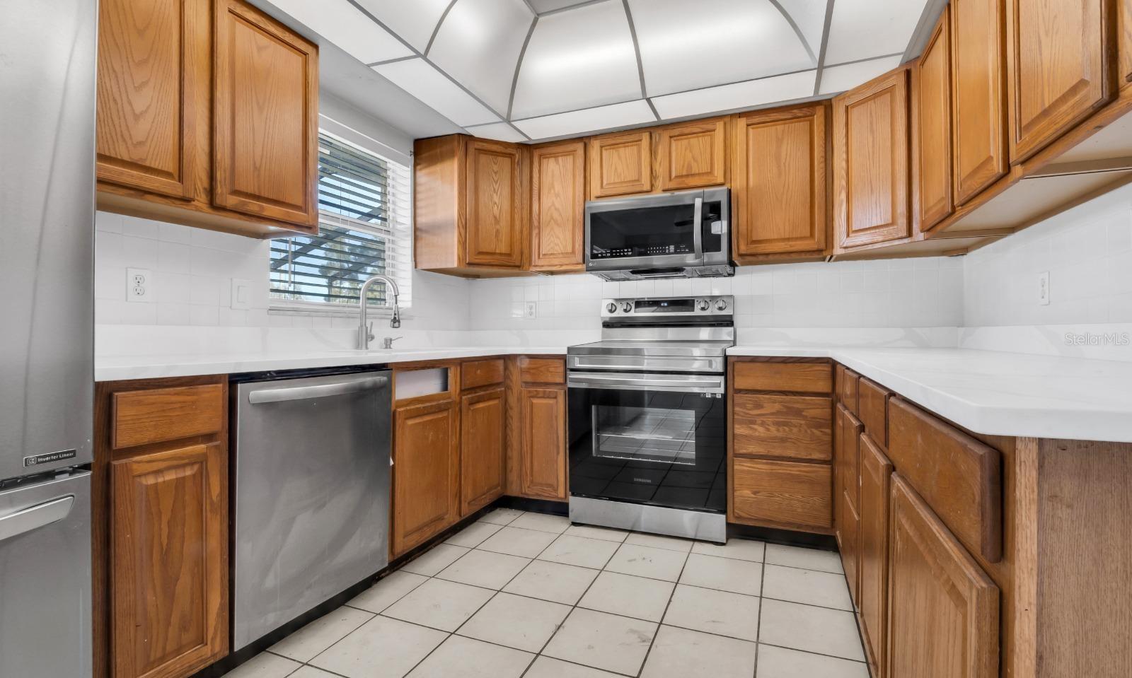 Image 19 of 55 For 520 Rooks Road