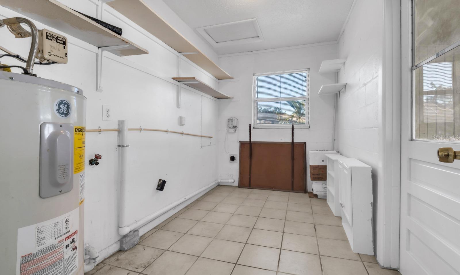 Image 22 of 55 For 520 Rooks Road