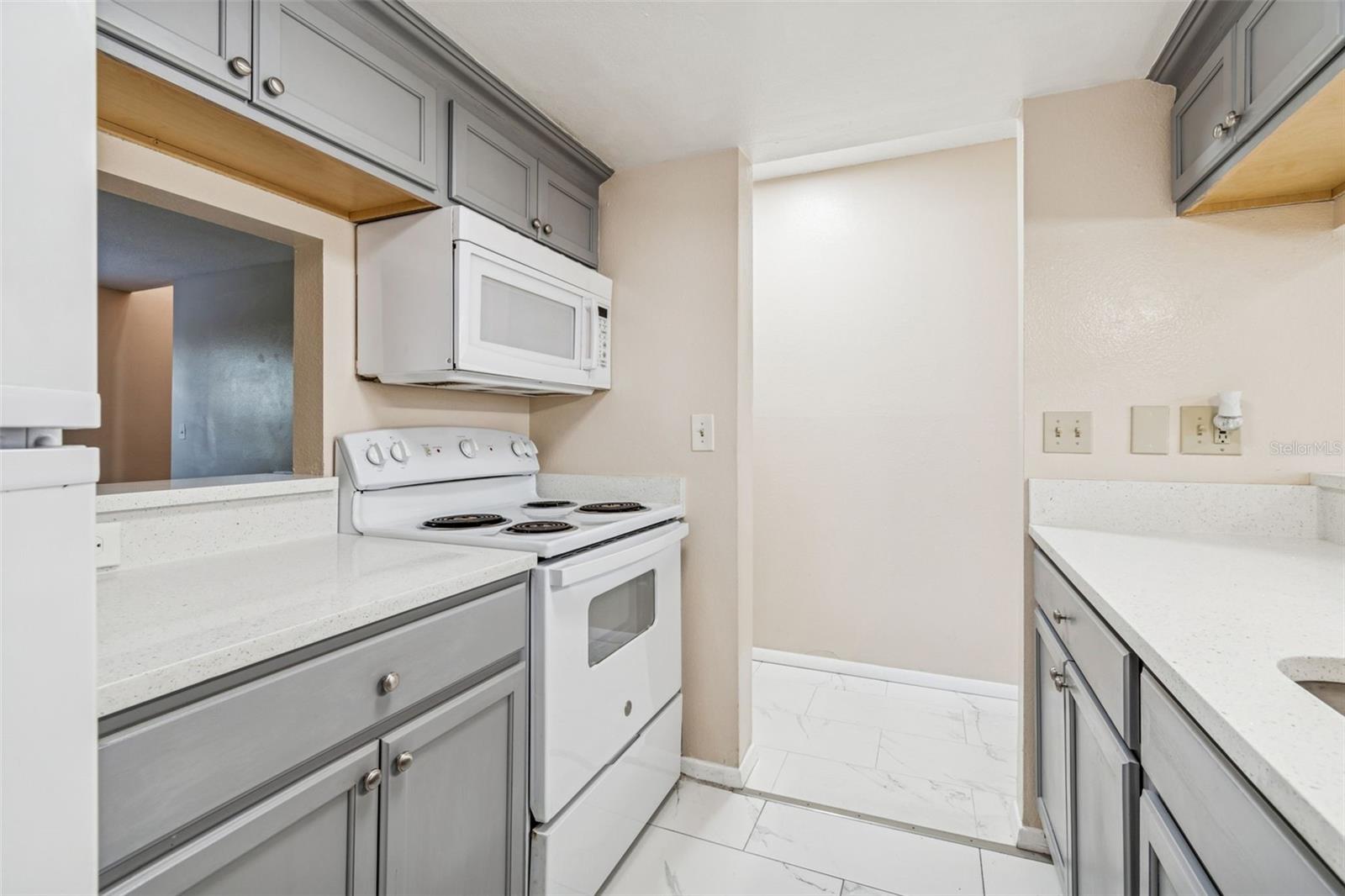 Image 27 of 93 For 7015 Waterside Drive 1