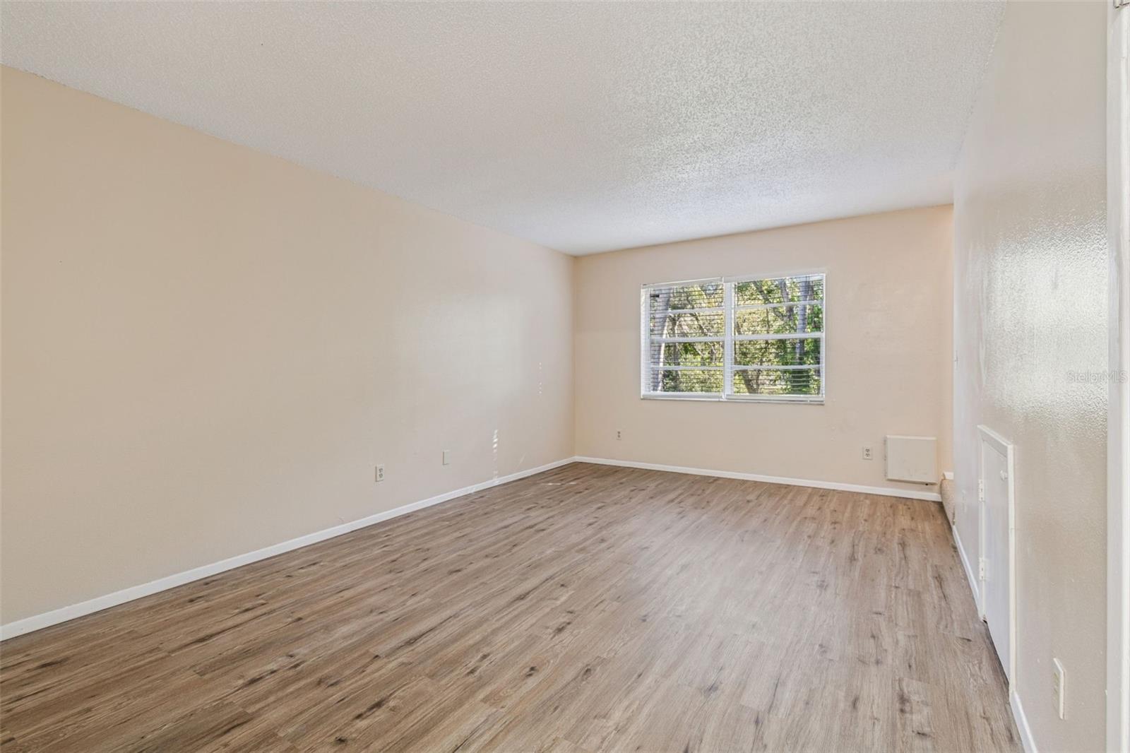 Image 28 of 93 For 7015 Waterside Drive 1