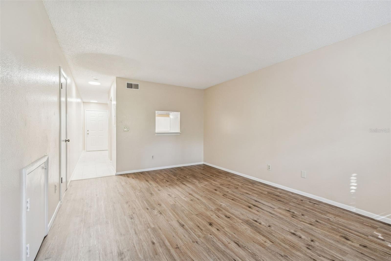 Image 31 of 93 For 7015 Waterside Drive 1