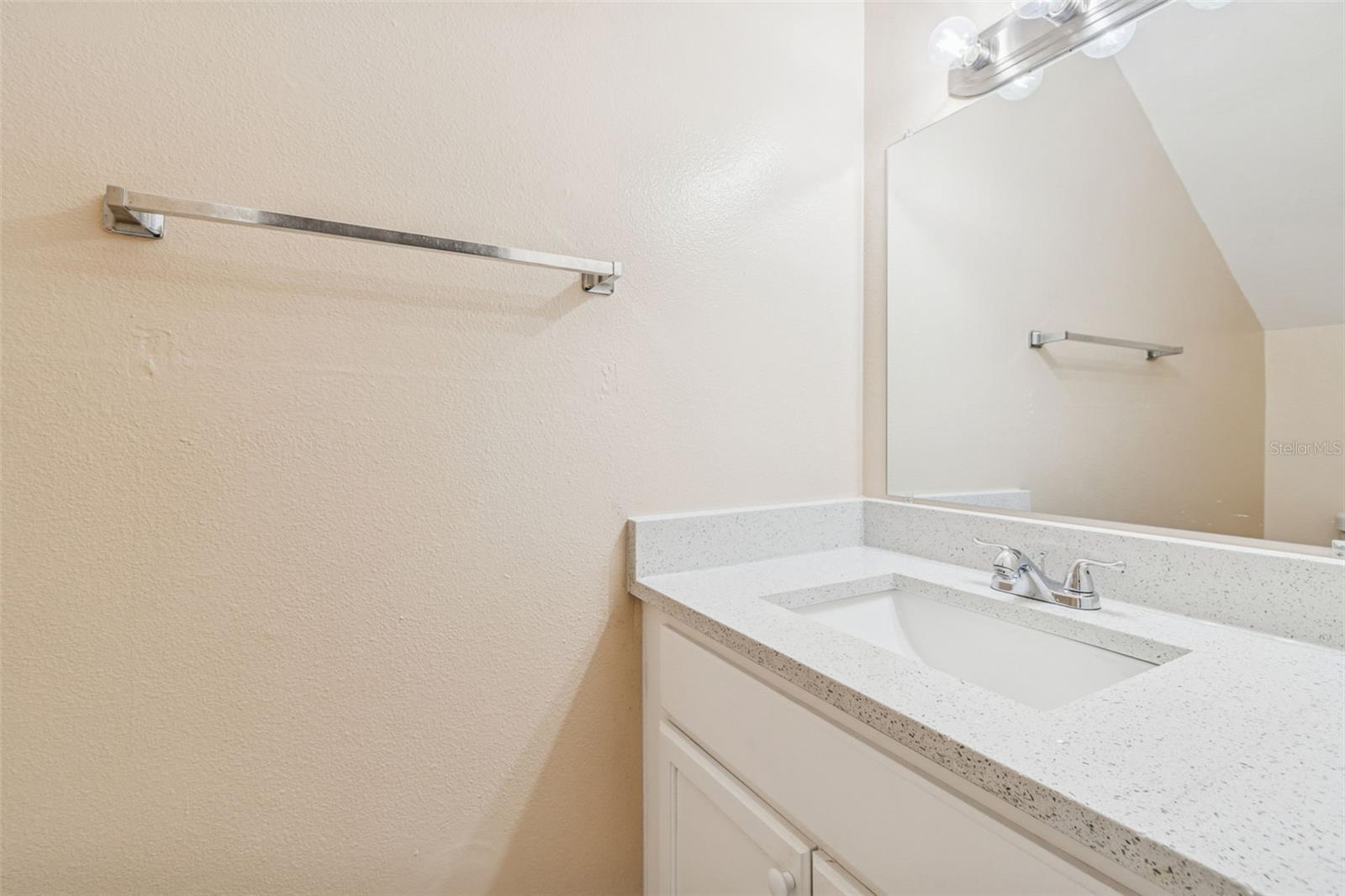 Image 32 of 93 For 7015 Waterside Drive 1