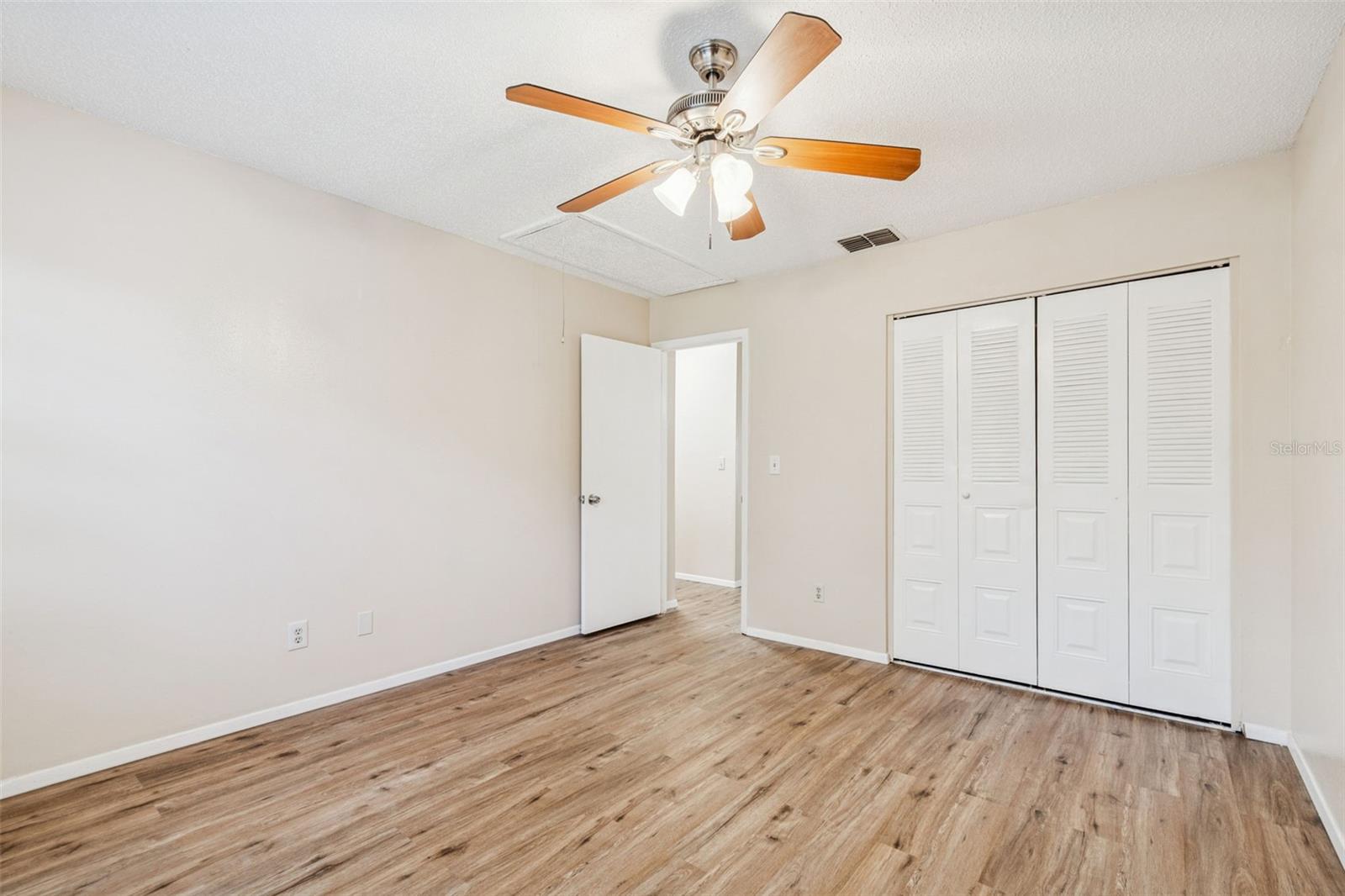 Image 35 of 93 For 7015 Waterside Drive 1