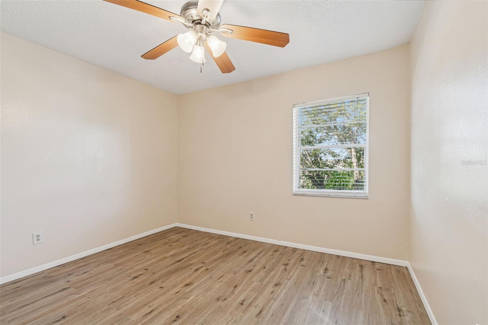 Image 44 of 93 For 7015 Waterside Drive 1