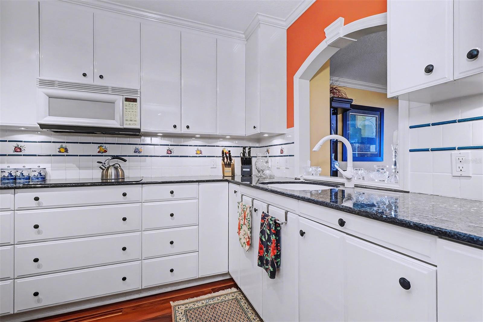 Image 20 of 56 For 16500 Gulf Boulevard 755